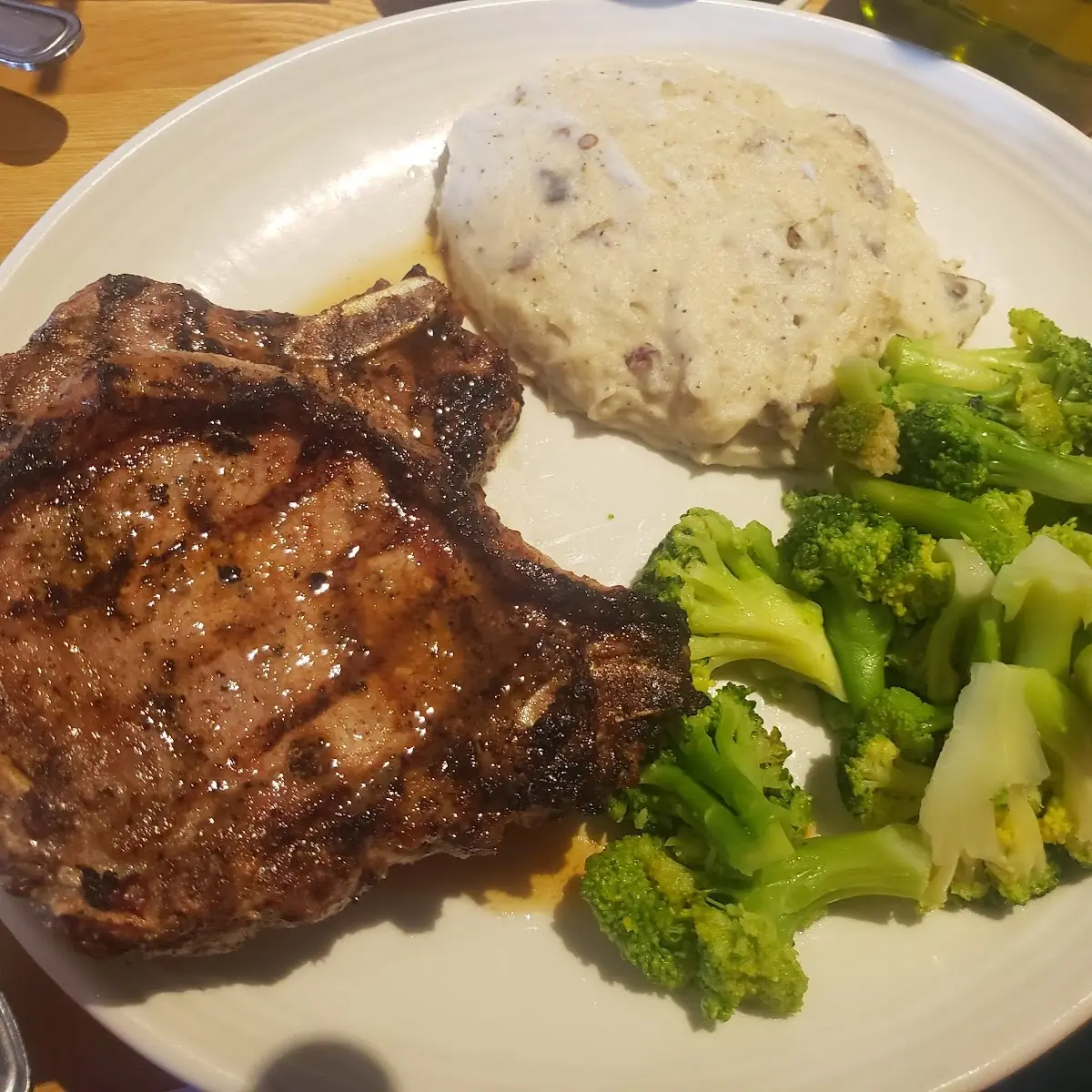 Sirloin Steak Garlic Mashed Potatoes House Salad Bread