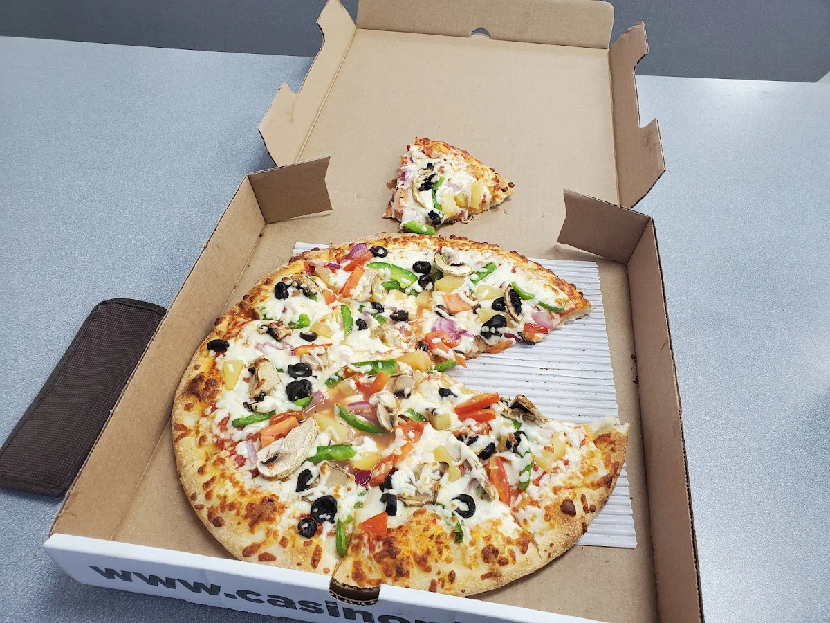 Medium Vegetarian Pizza with Pineapple