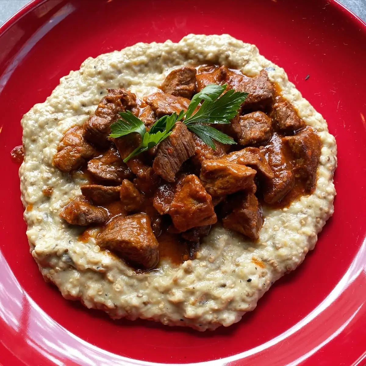 Beef with Tomato Sauce