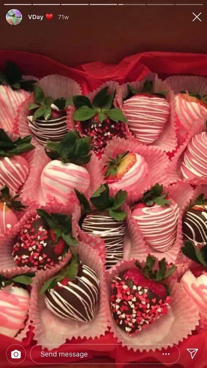 Chocolate Covered Strawberries Brownies