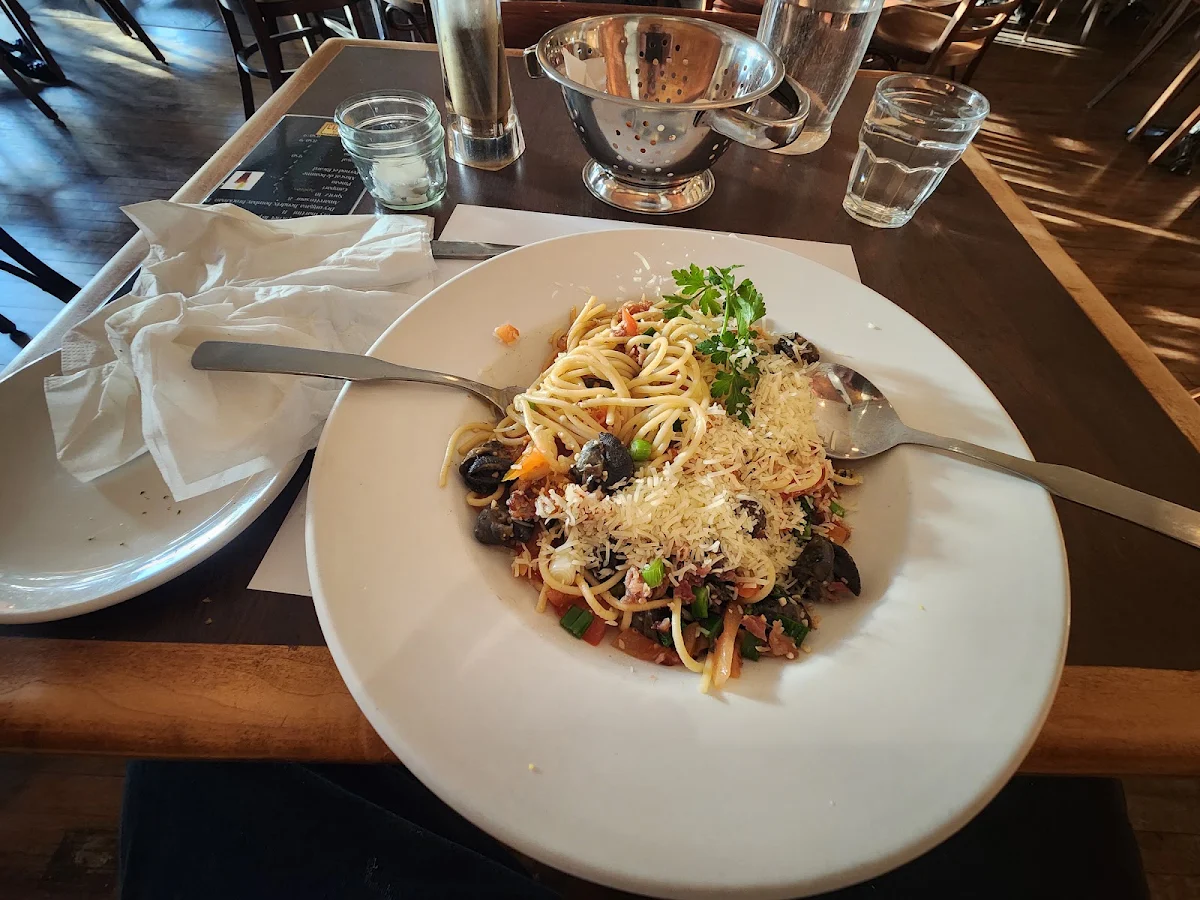 Highlights, Bistro Viva