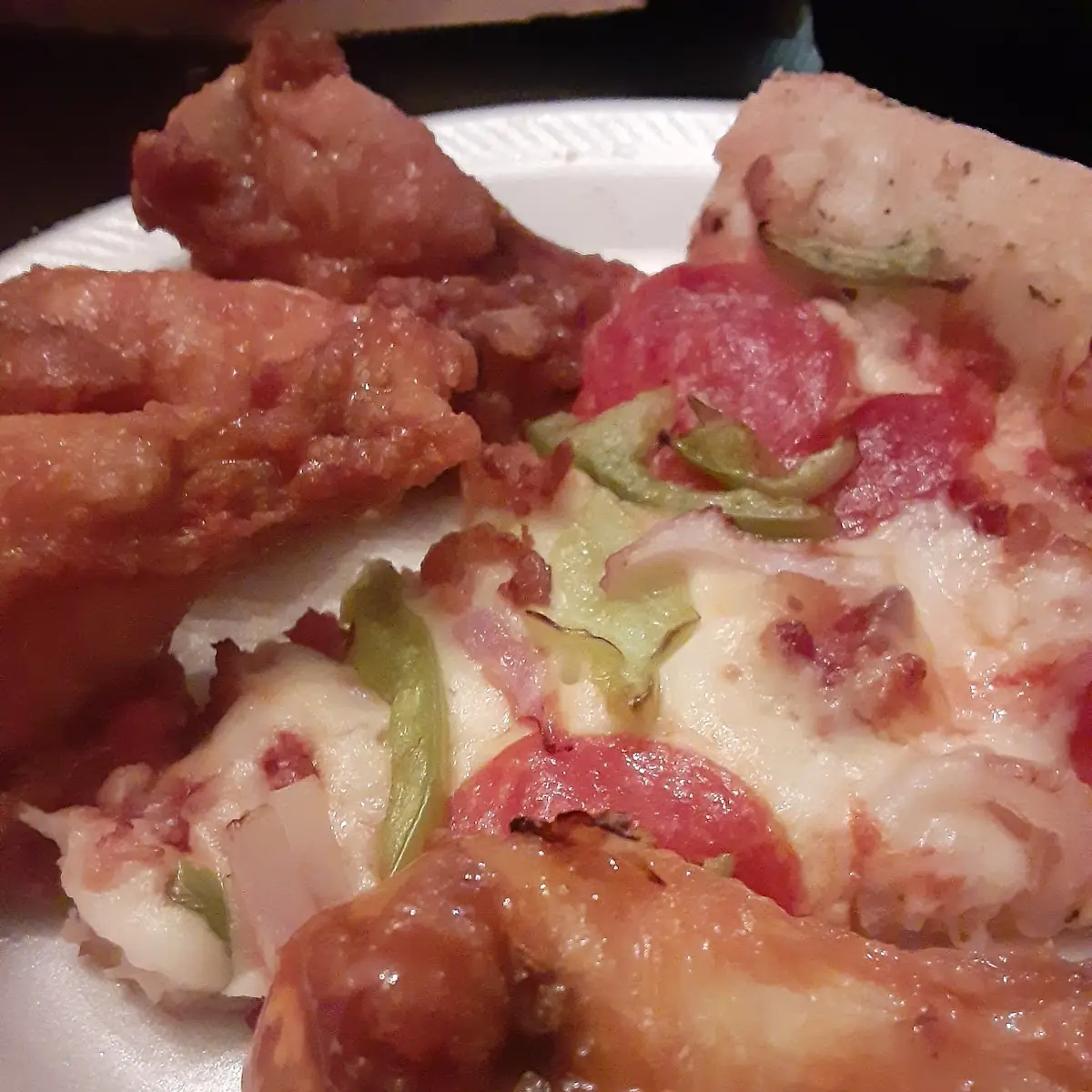 Stuffed Crust Pizza & Wing