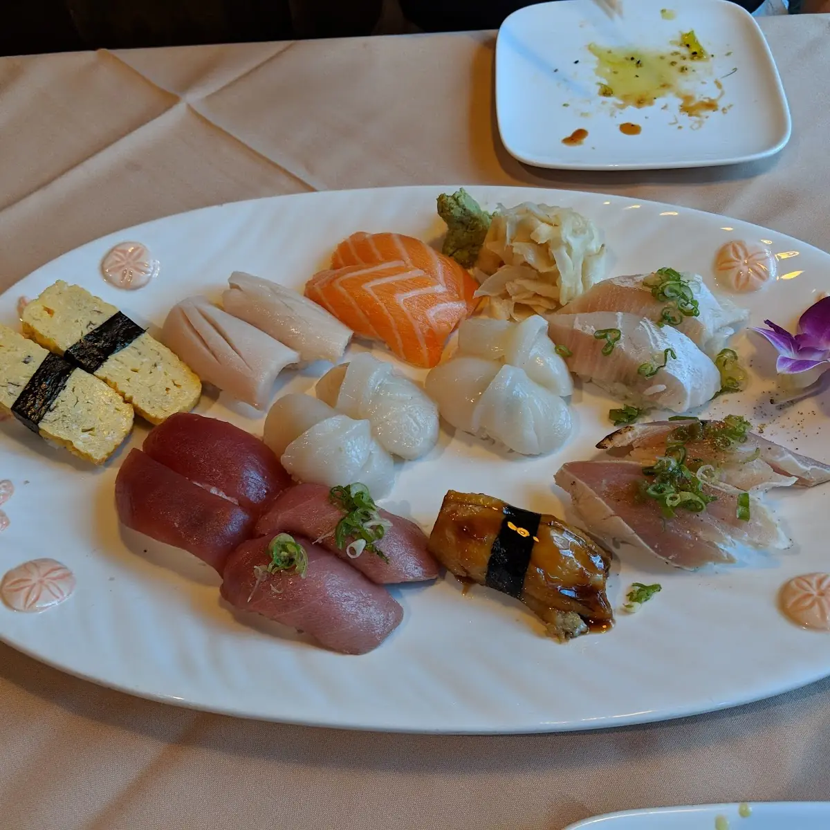 BENTO SUSHI & SASHIMI