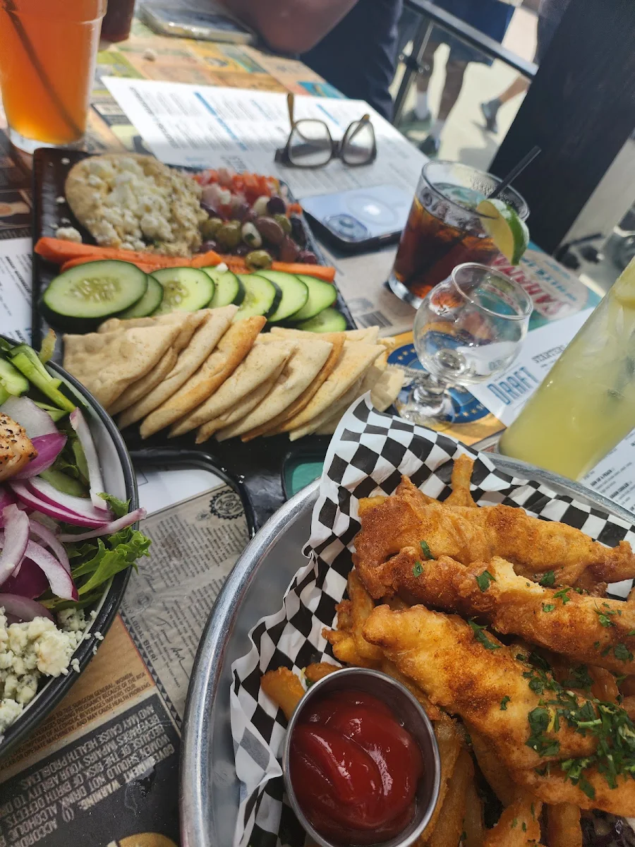 Hummus Plate