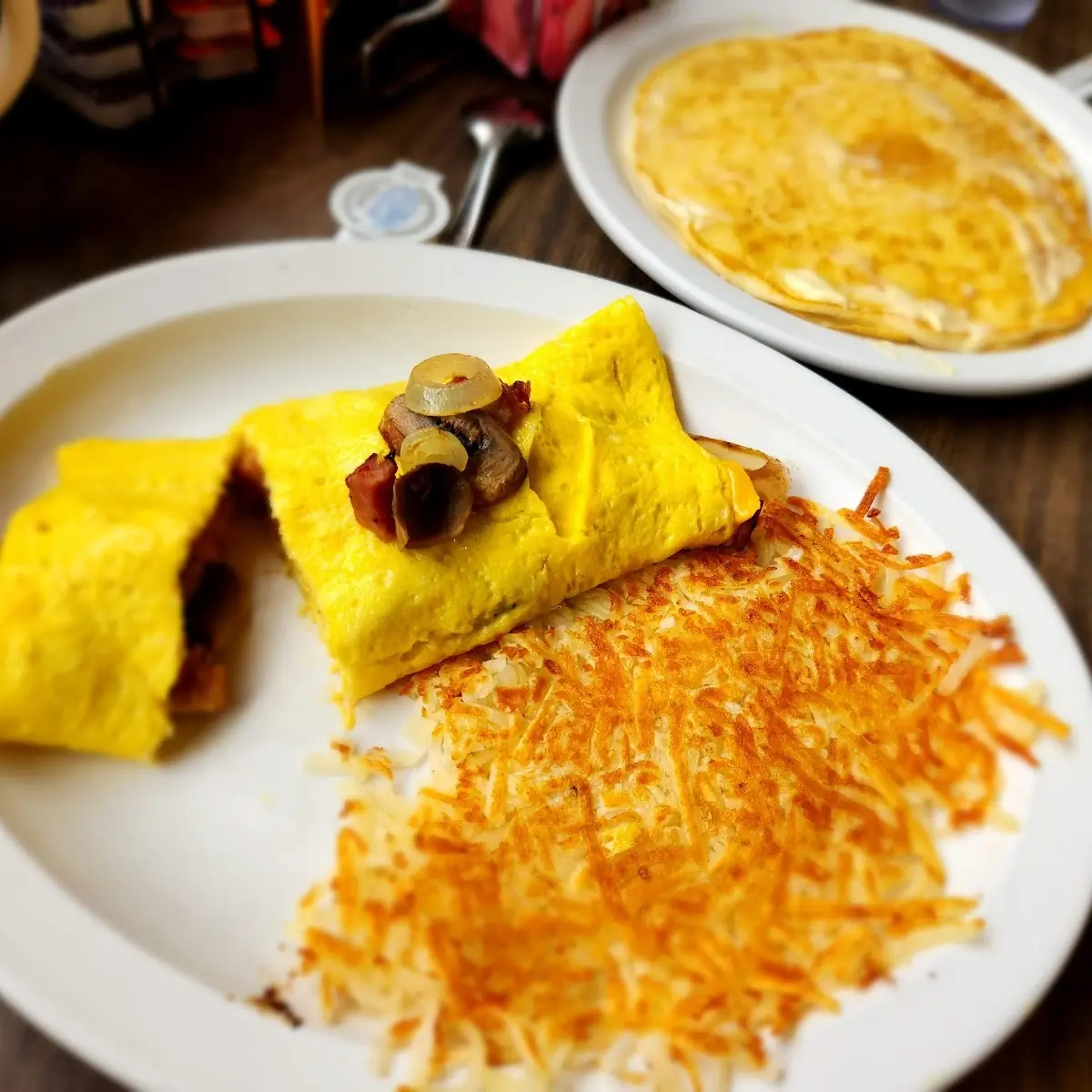 Veggie Omelet Hashbrowns and Pancake