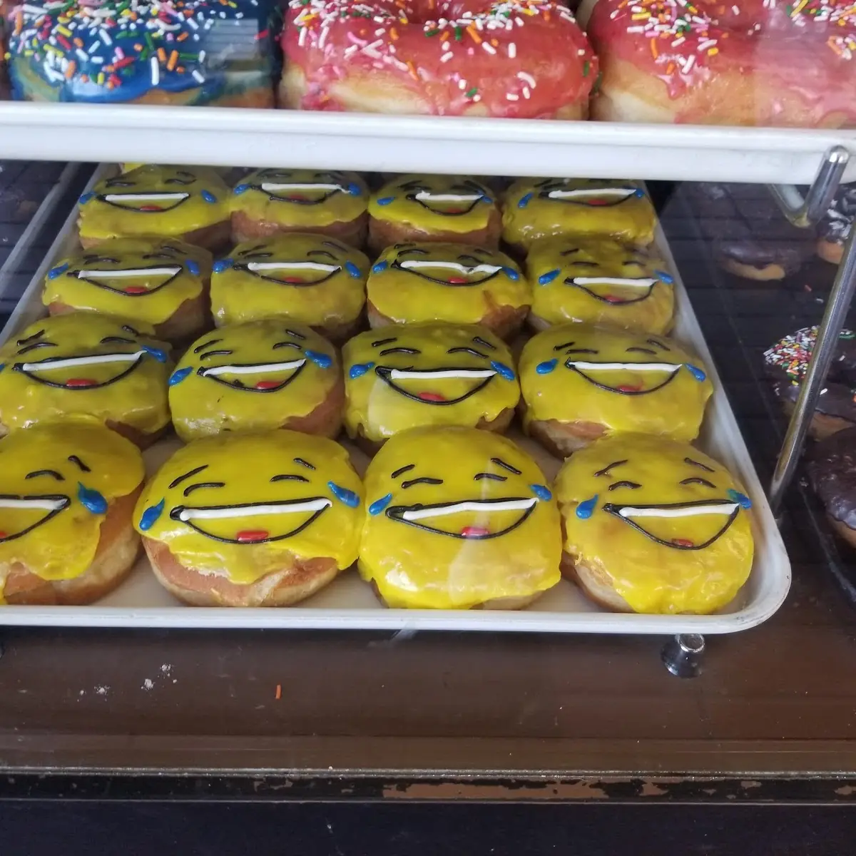 Emoji Donut