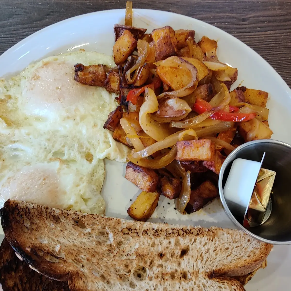 Red Maple Breakfast Sandwich