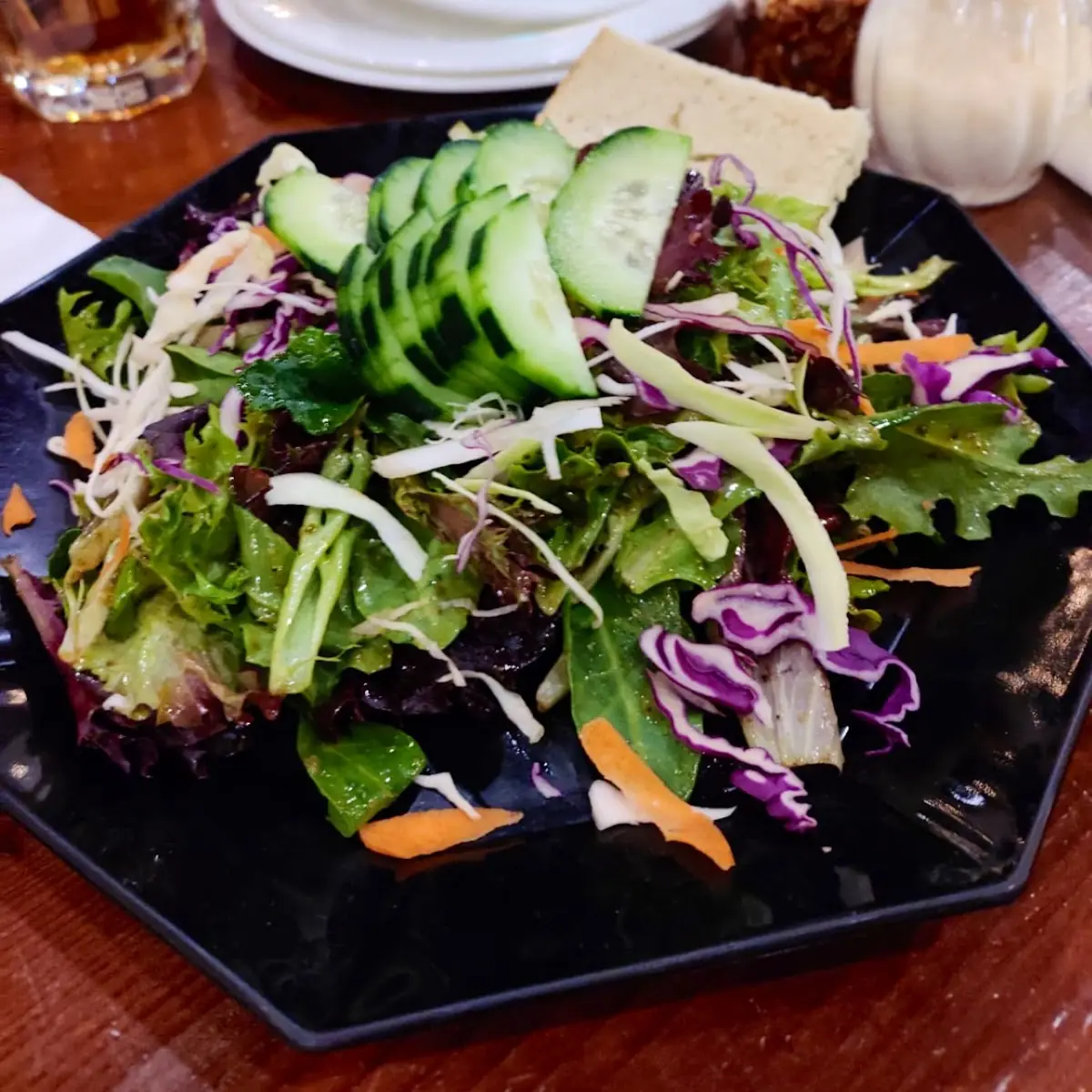 Garden Salad with Balsamic Vinegar Dressing