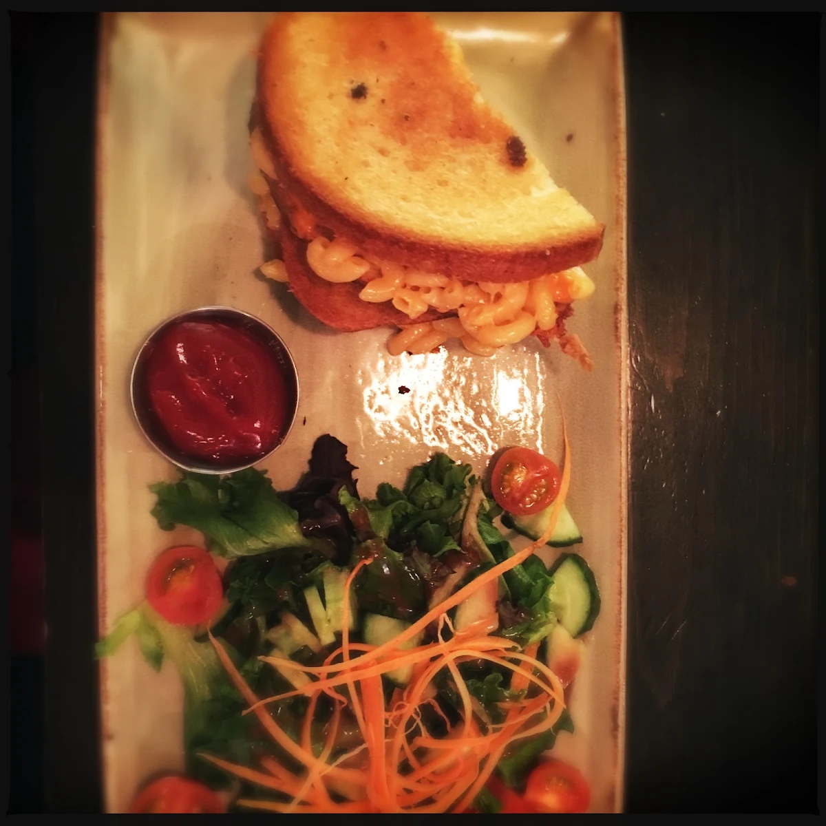 Grilled Macaroni and Cheese Sandwich