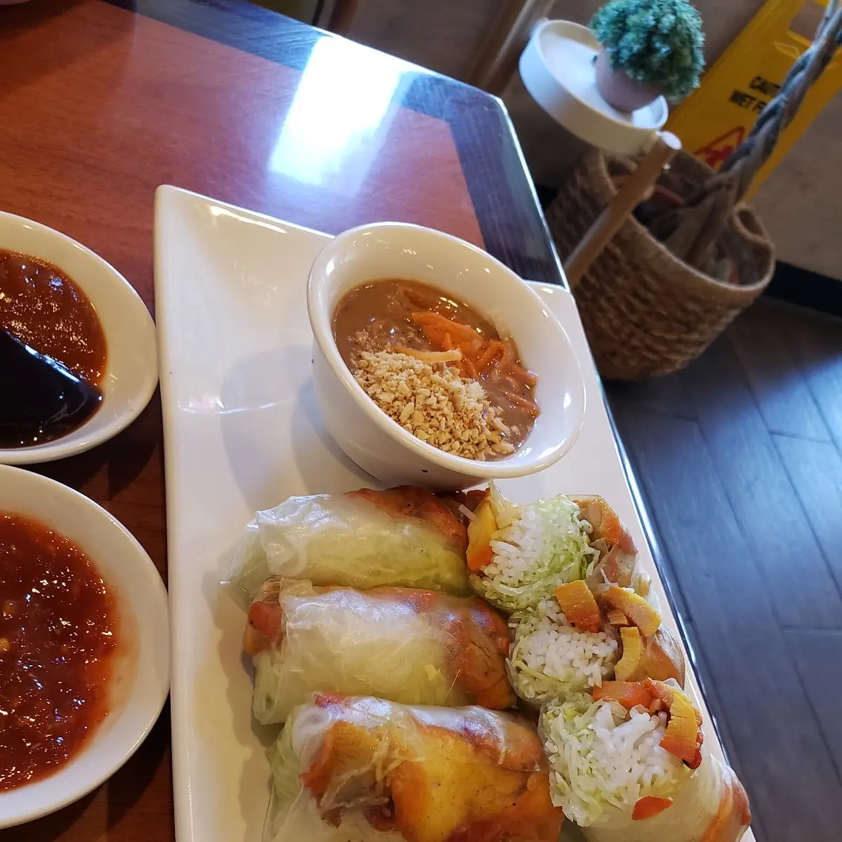 Chiken Summer Roll