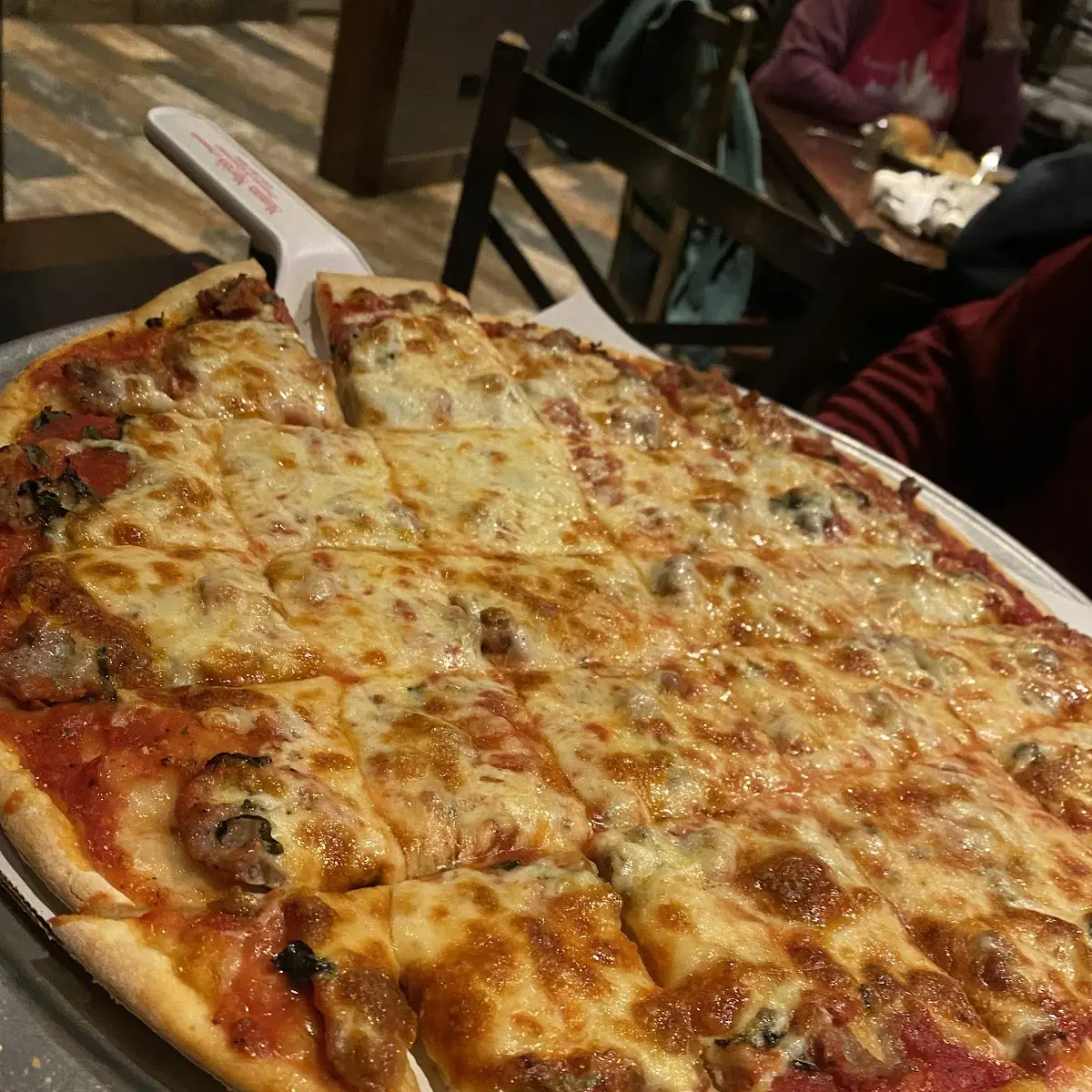 Four Seasons Pizza