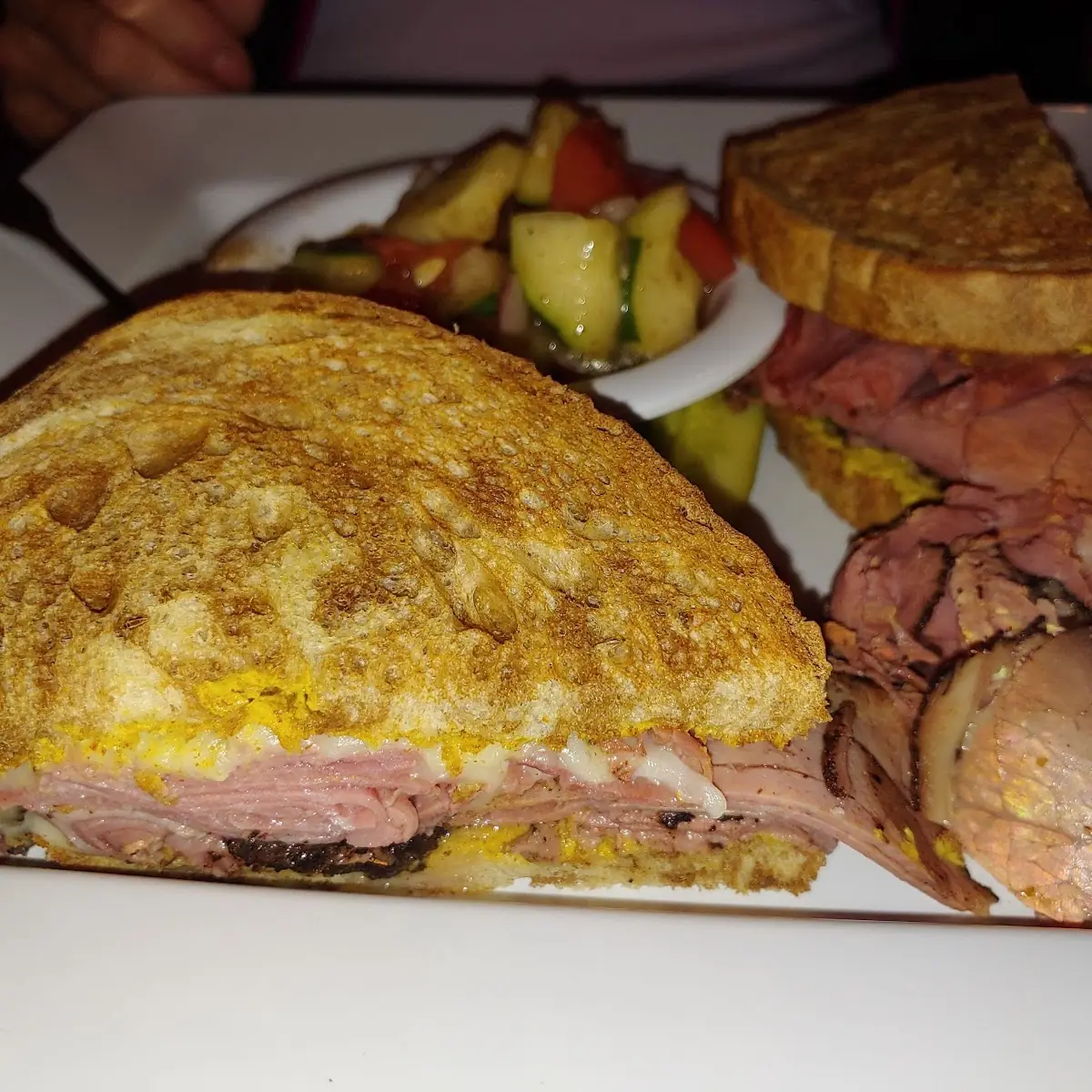 New Yorker Corned Beef Reuben