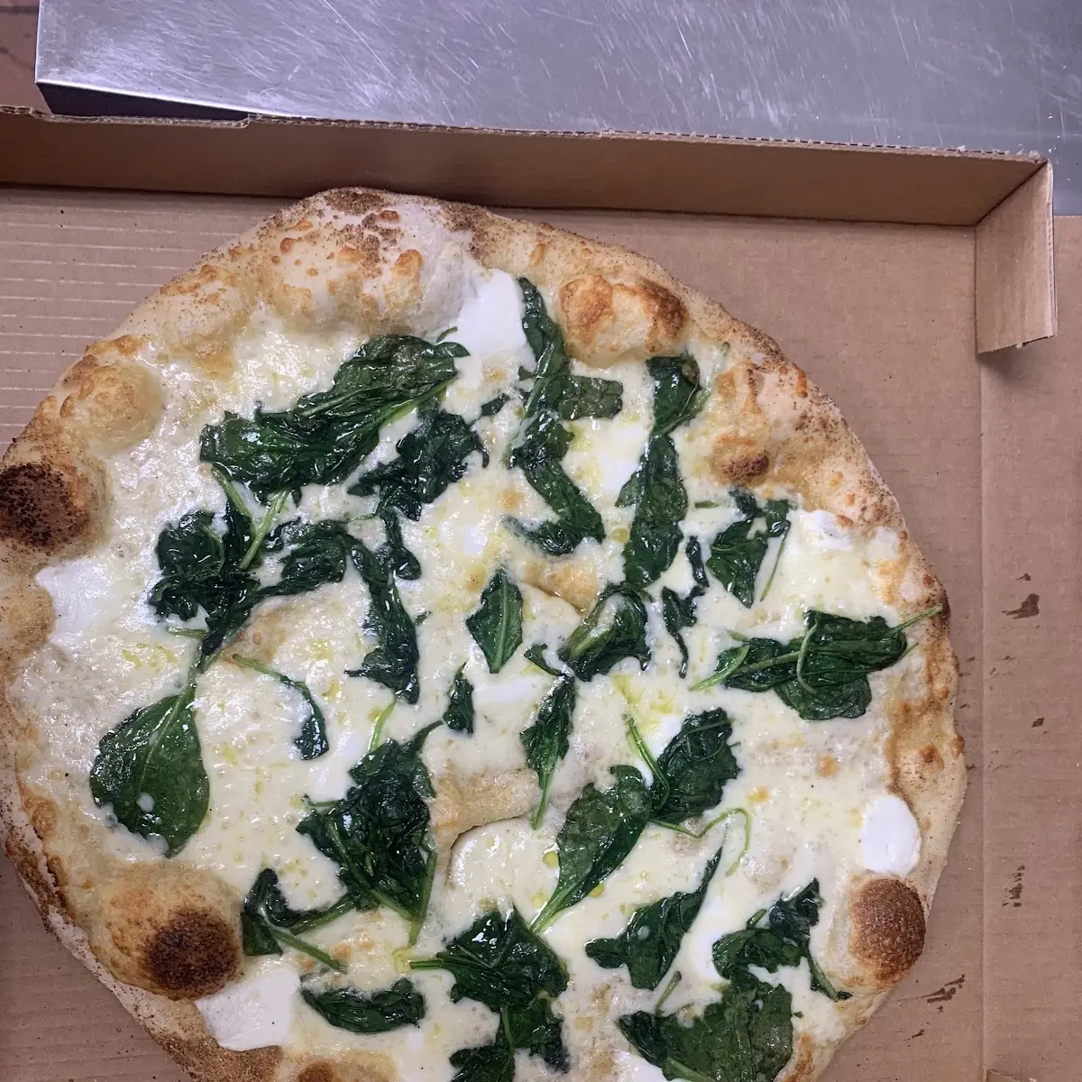 16" WHITE PIZZA