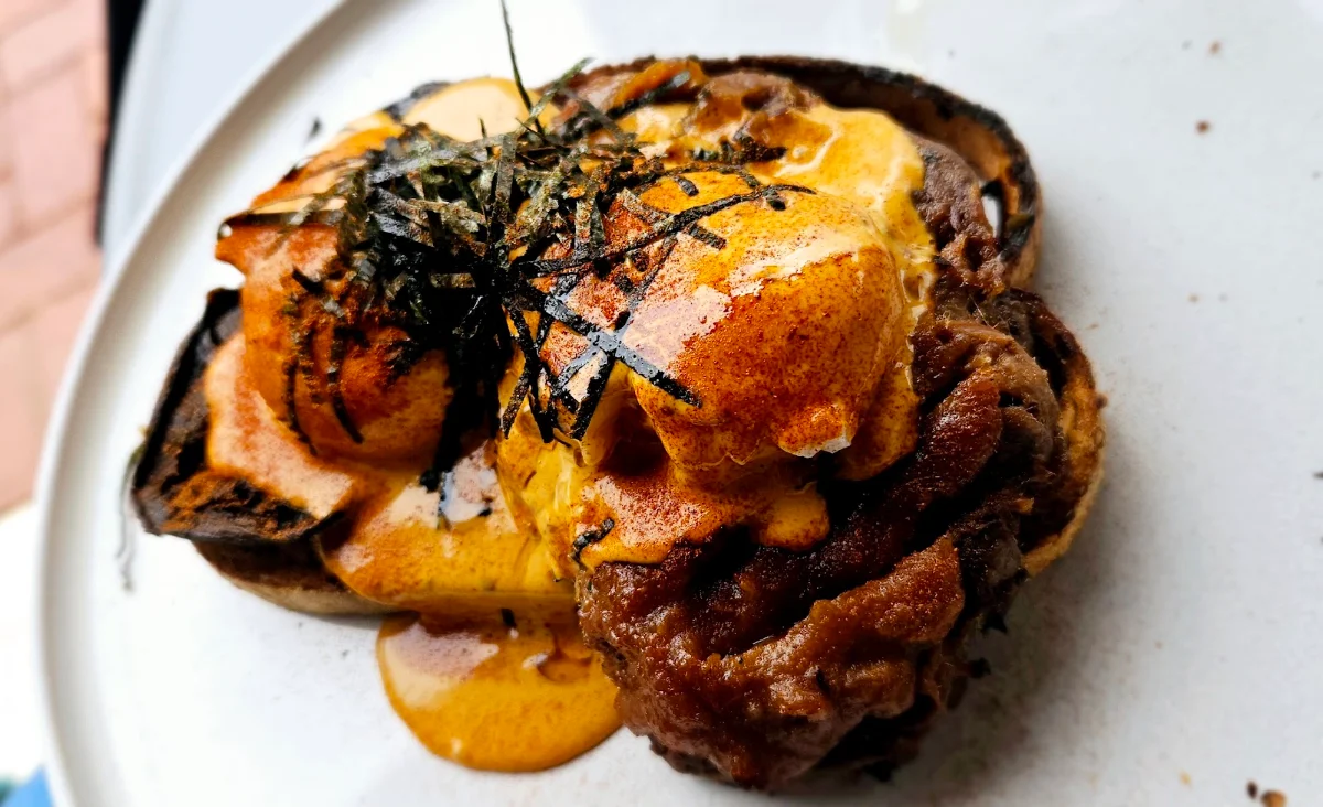 Bulgogi Eggs Benedict, Cafe Eighty2