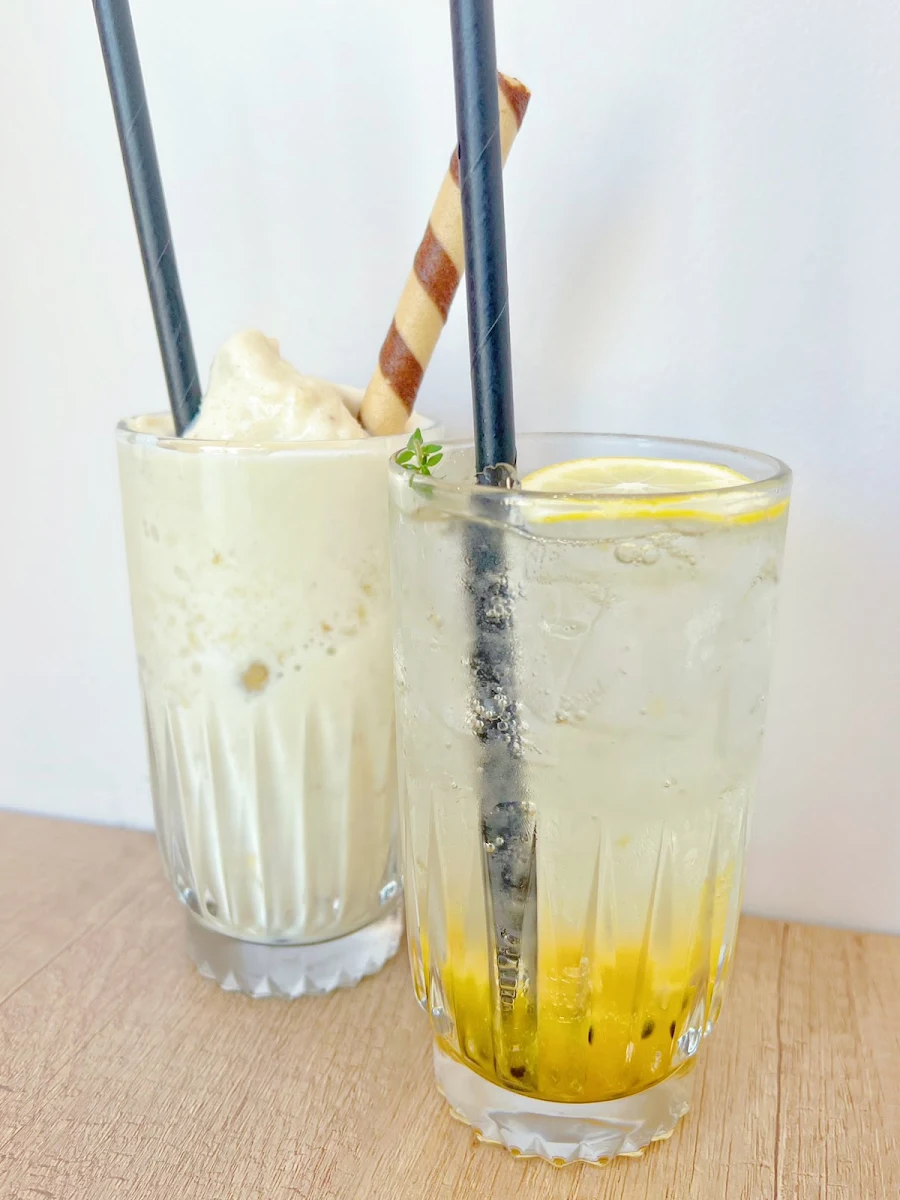 Passionfruit and Mango Ade, Cafe Eighty2