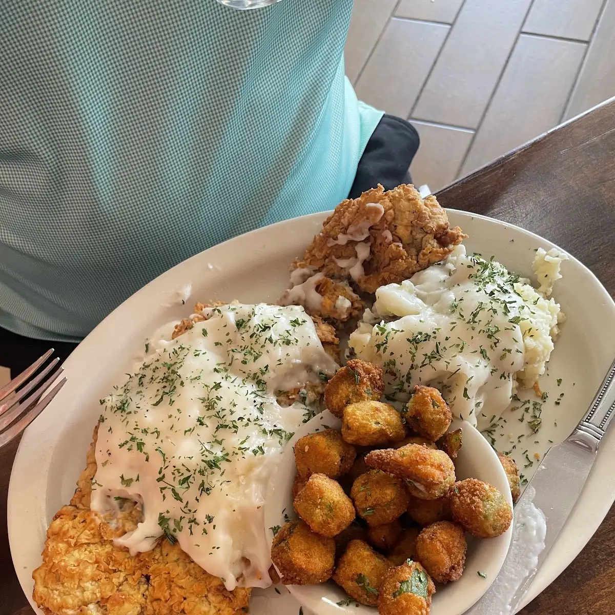 Huge Chicken Fried Steak Potatoes Gravy