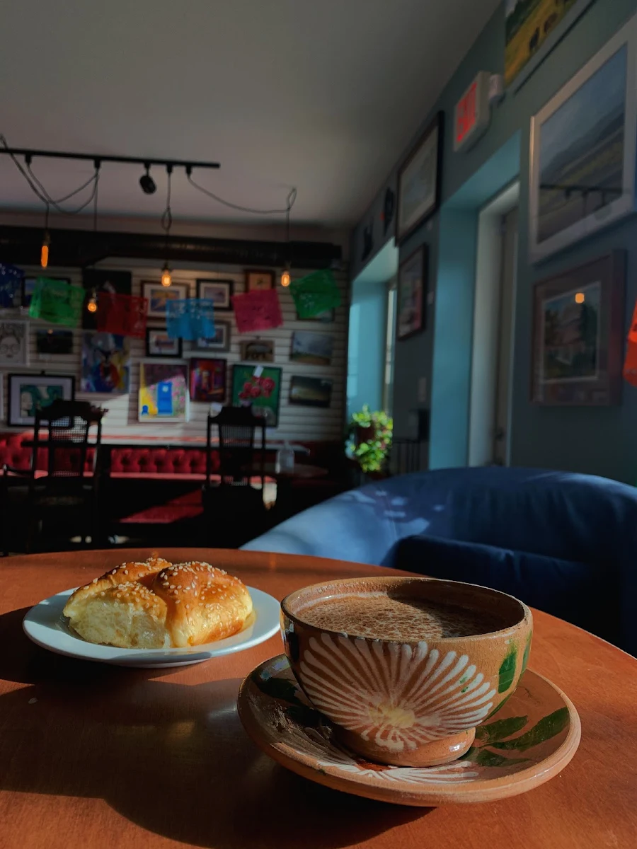 Highlights, Colossi's Coffee House