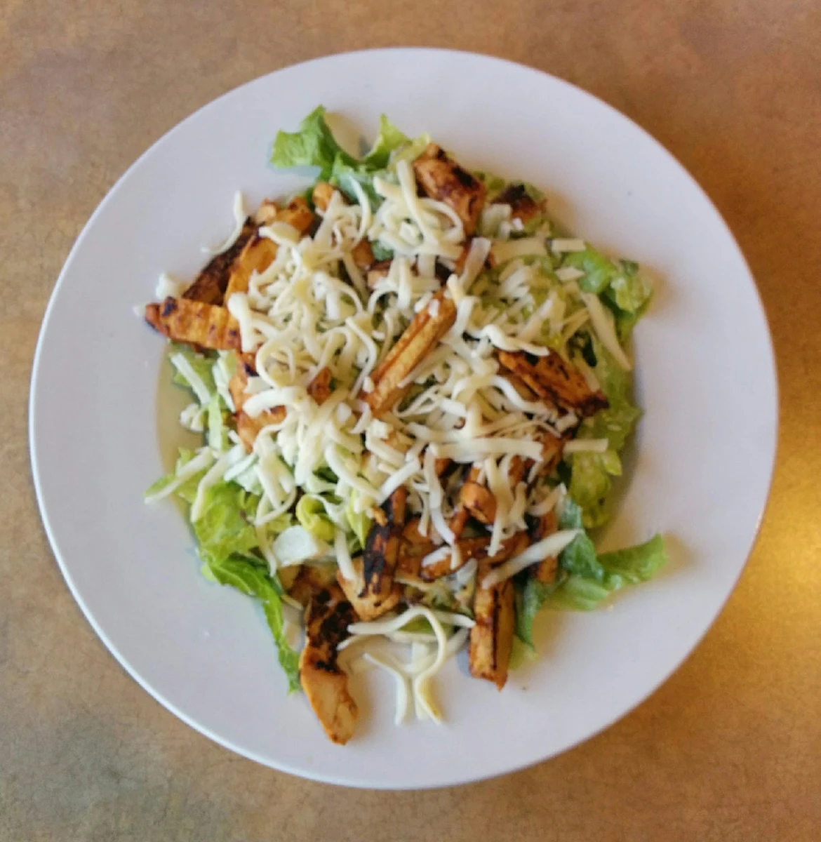 Salade César Avec Poulet Grillé