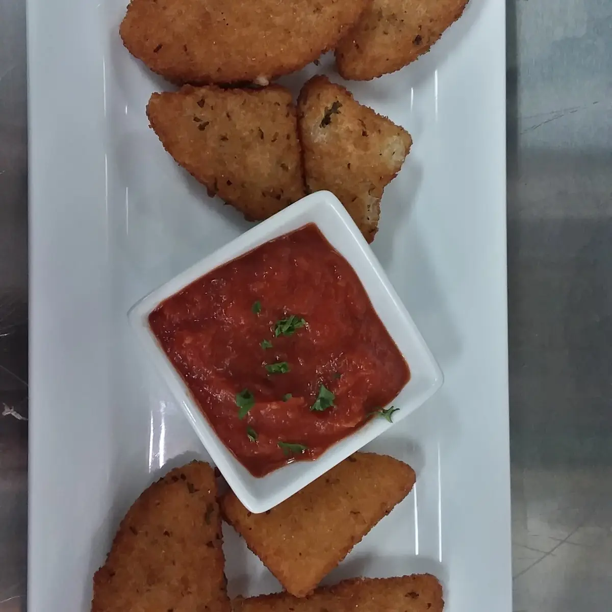 Fried Mozzarella Cheese Wedges w Marinara Sauce