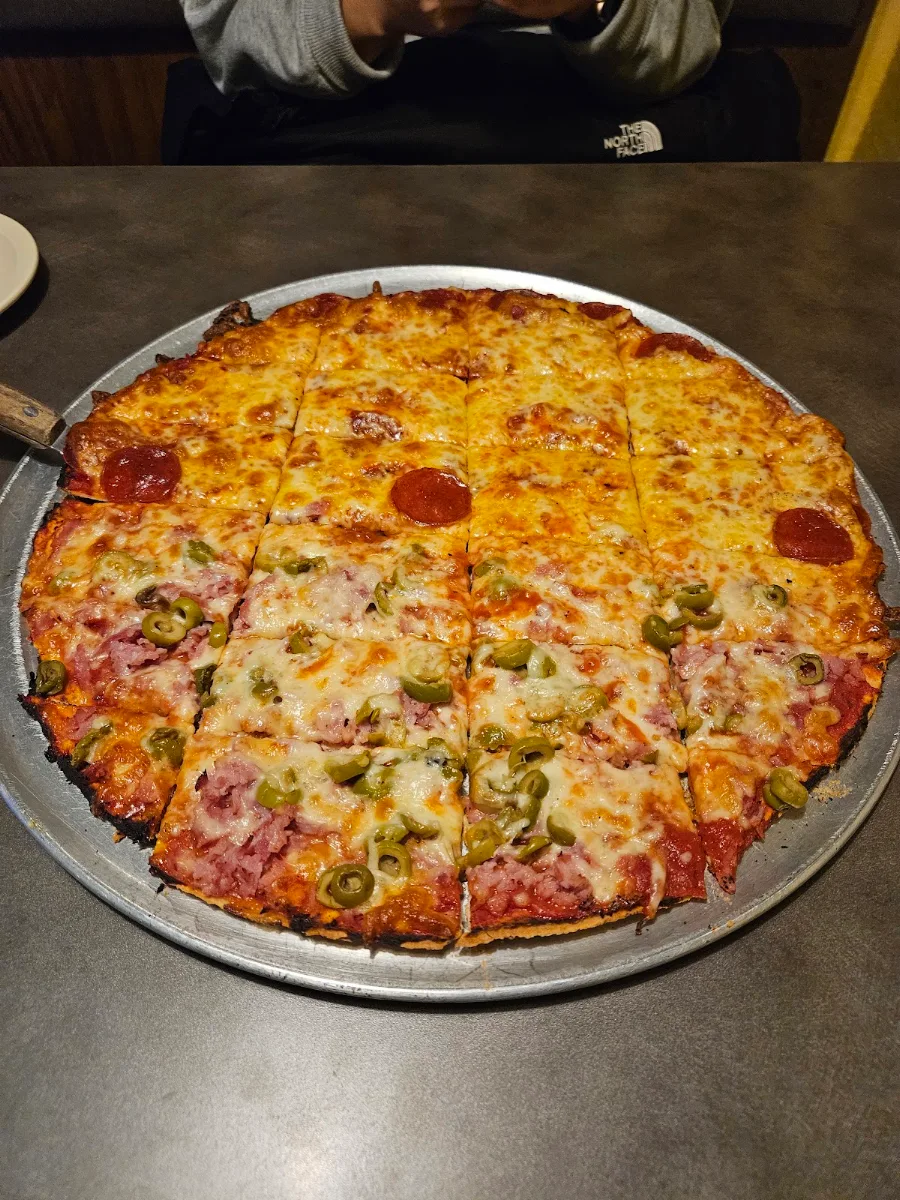 Ham Olive Pizza
