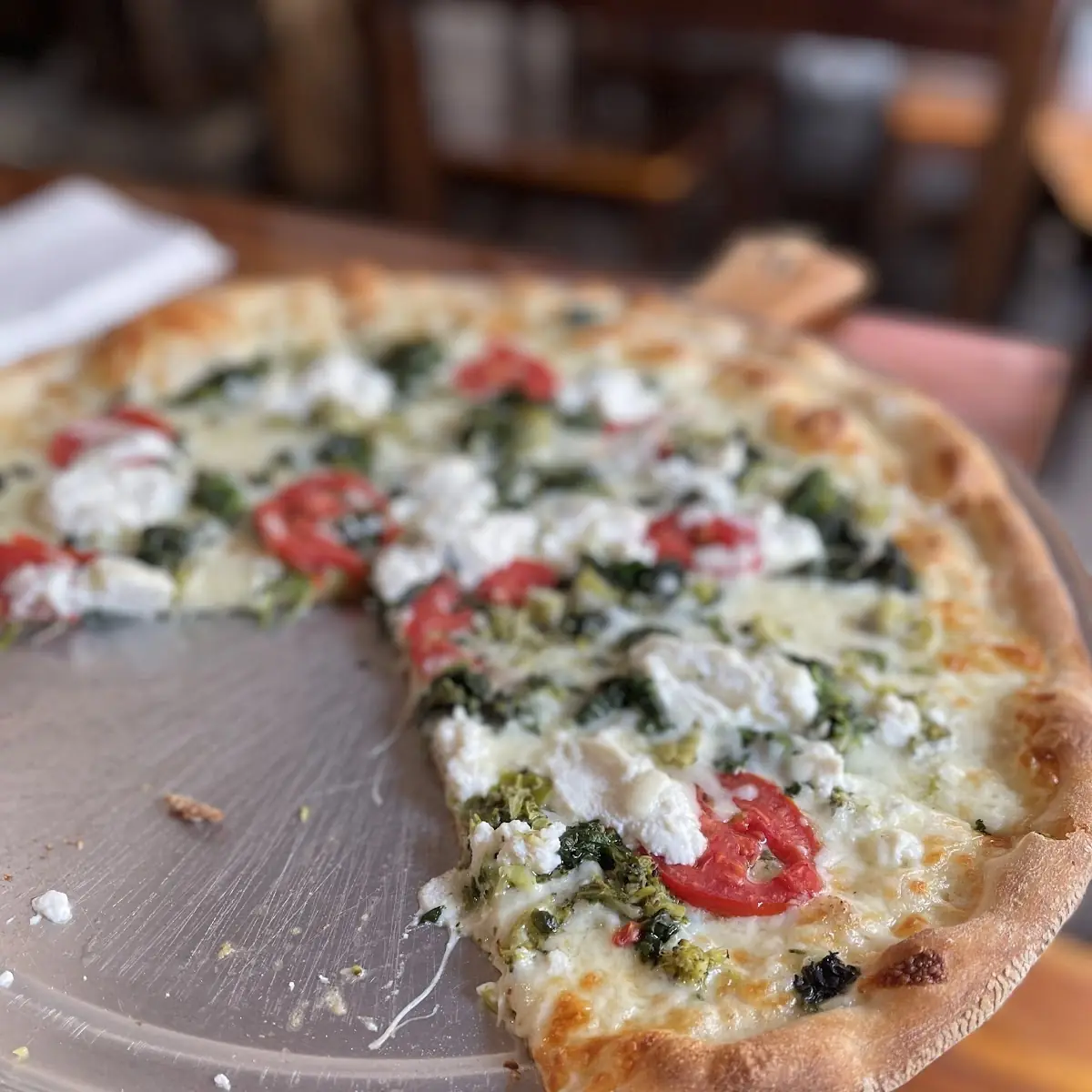 White Pizza with Broccoli with Garlic Sauce