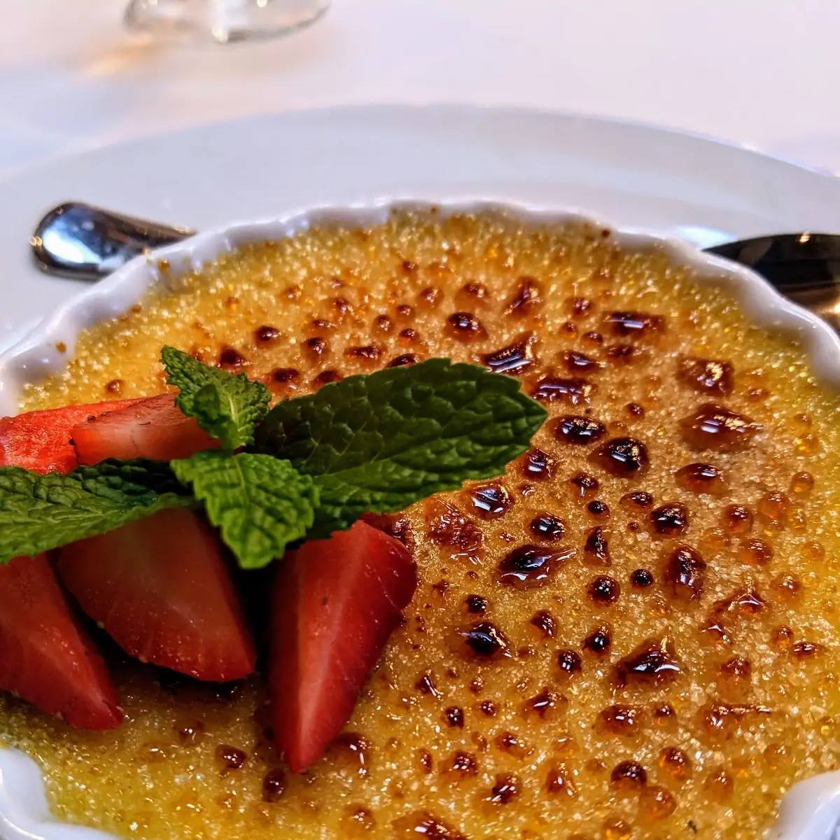 Crème Brûlée with Fresh Strawberry