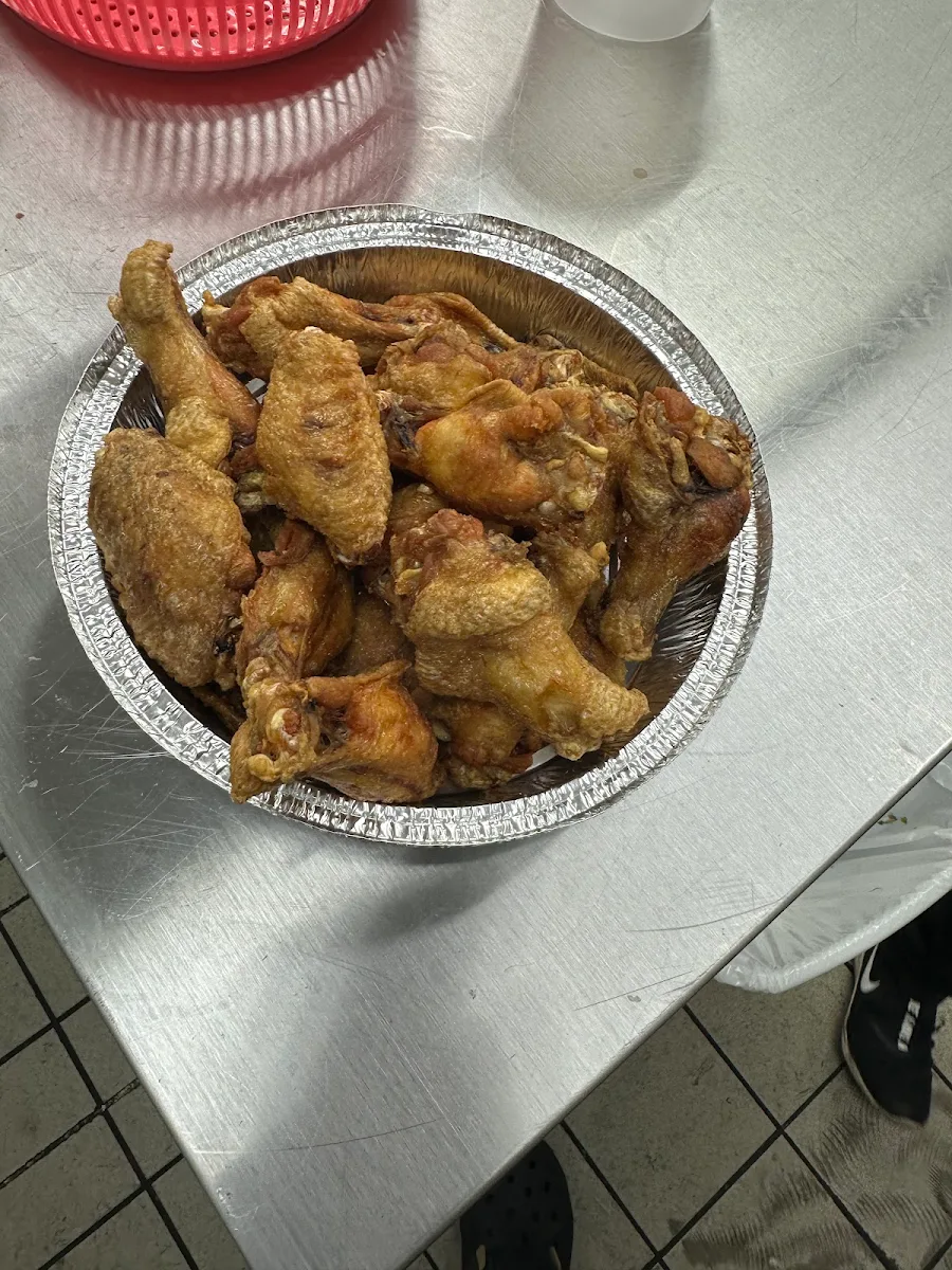 04. Ailes De Poulet 1/2 lbs / 04. Chicken Wings 1/2 lbs
