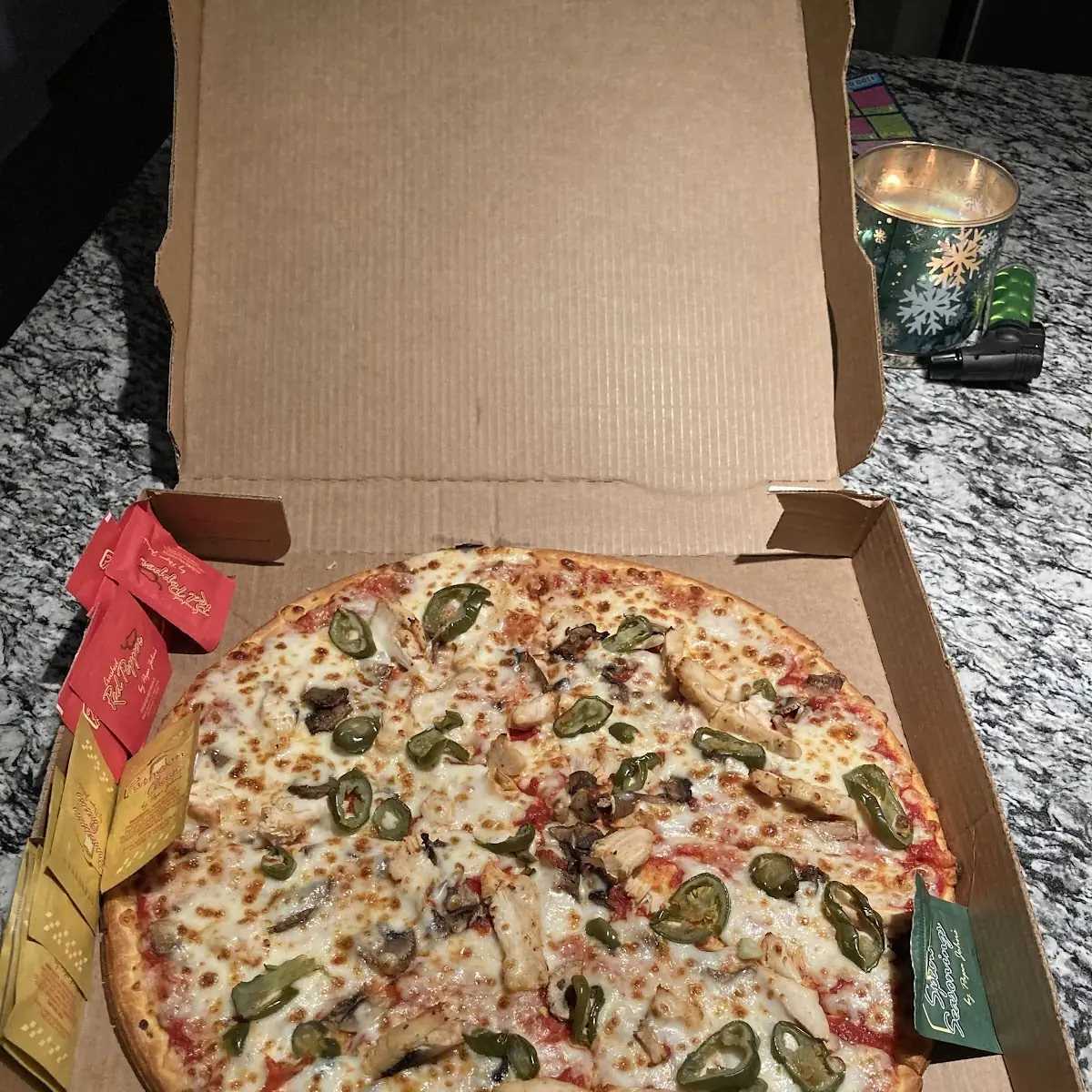 Chicken & Jalepneo Thin Crust Pizza