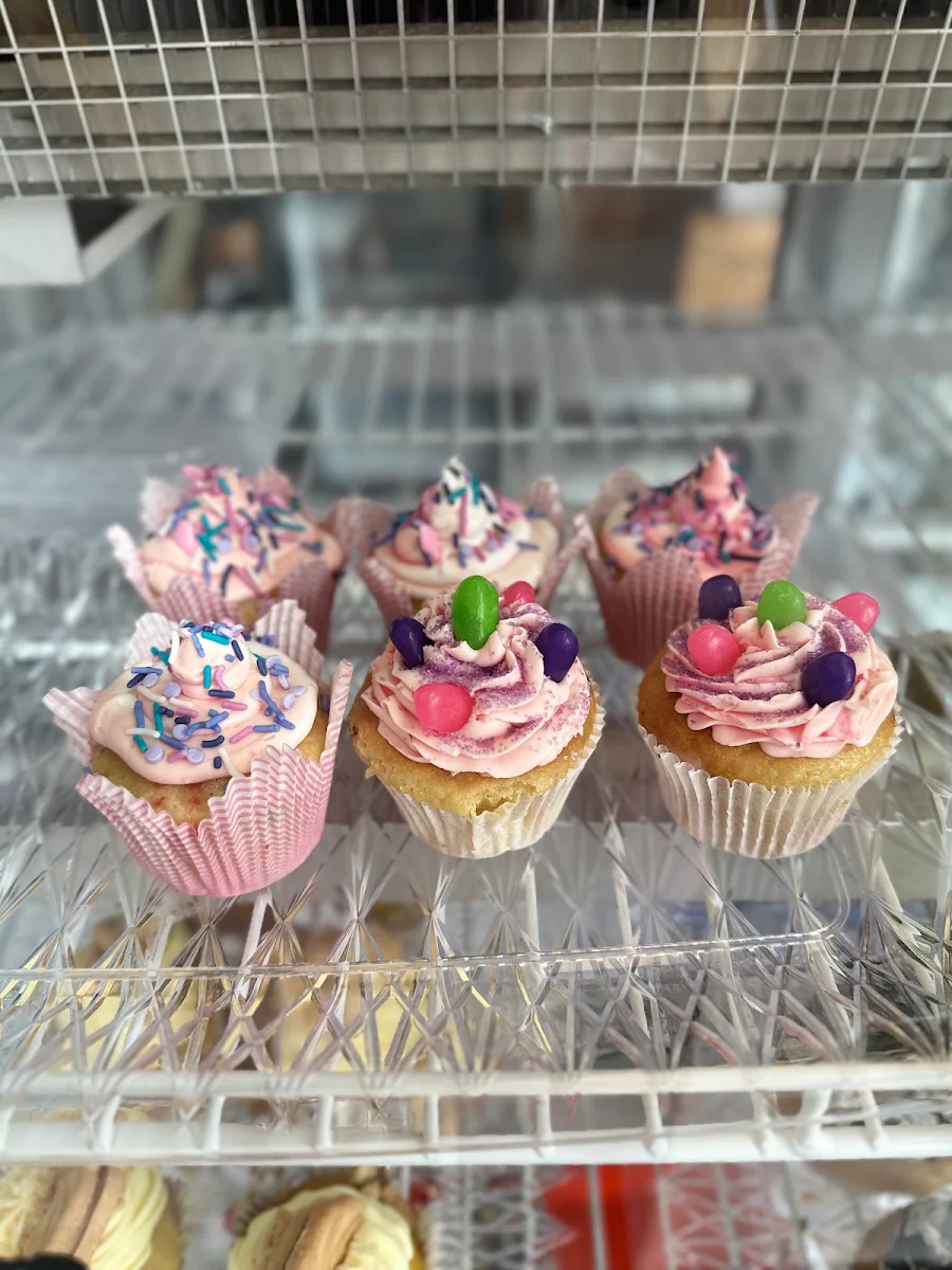 Birthday Cupcakes, South River Scoops 'N' More