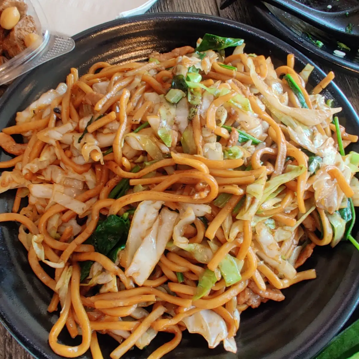 Shanghai Noodle Beef