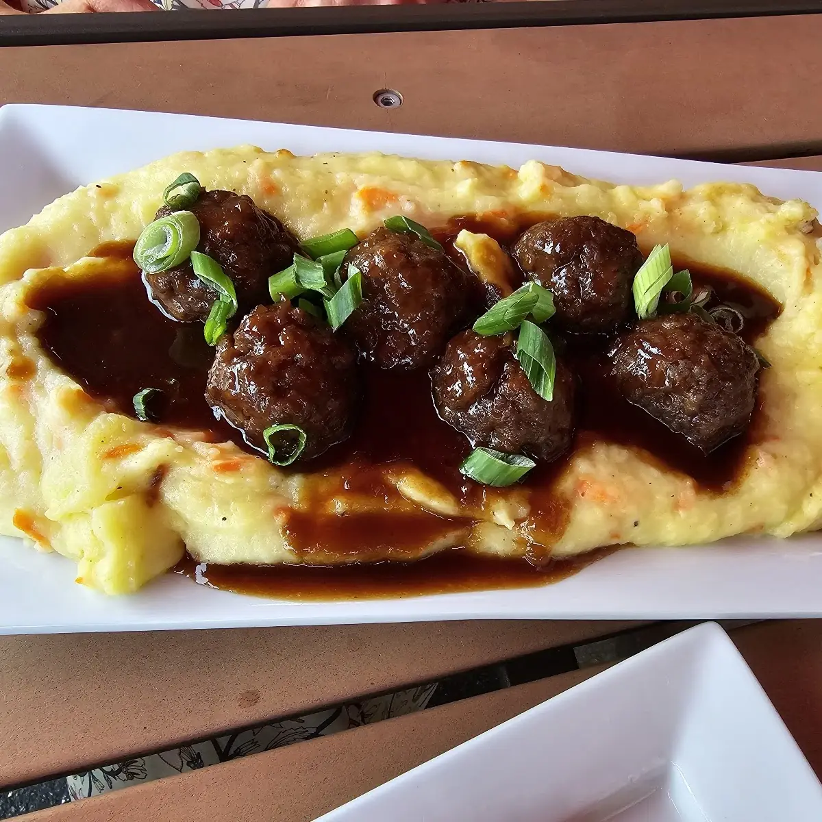Meatballs with Mashed Potatoes