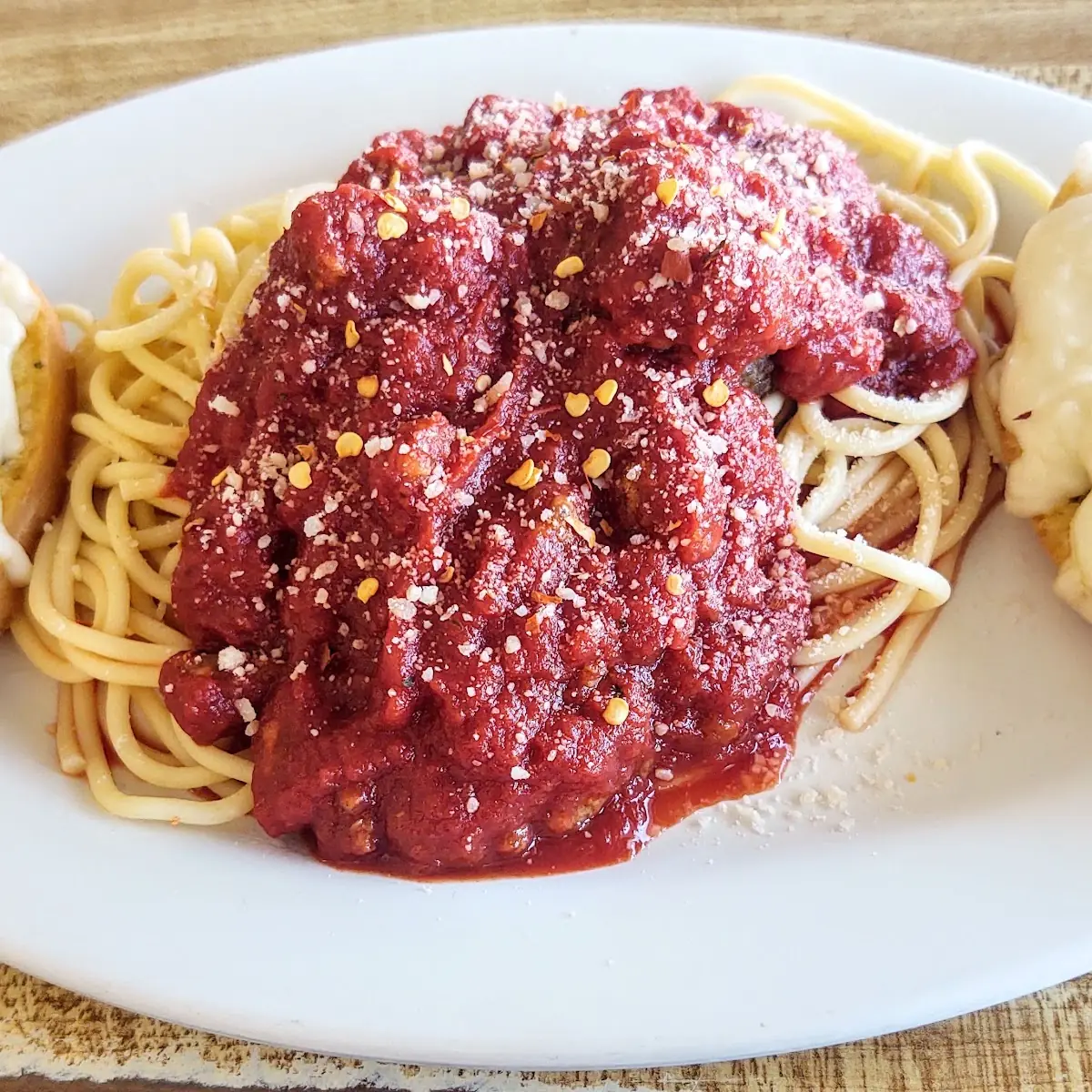 Half Spaghetti w Garlic Cheese Bread