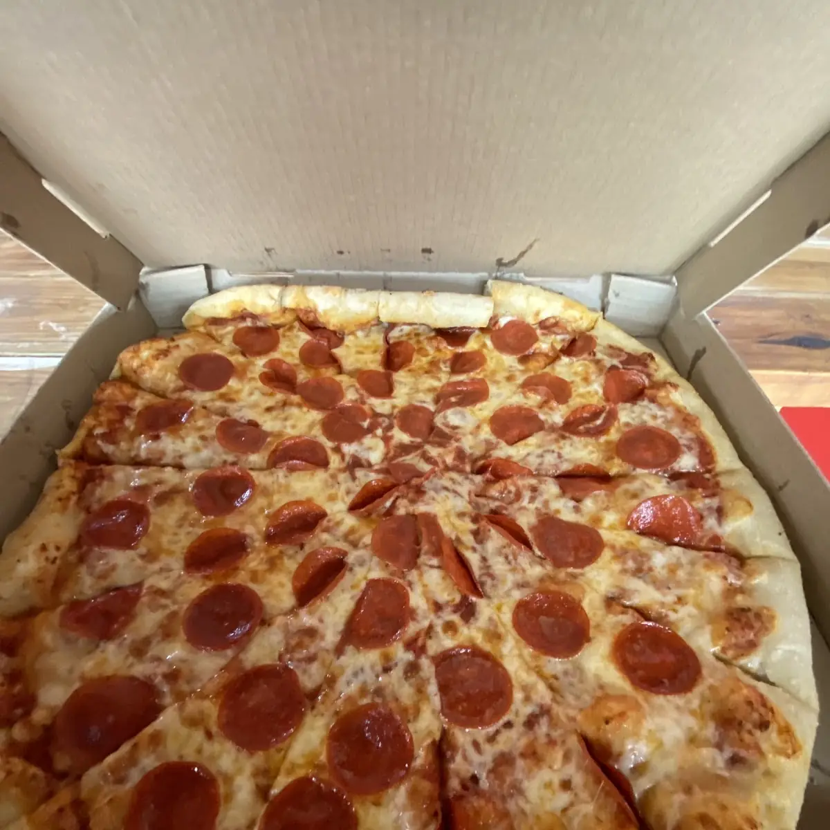 Large Pepperoni Pizza