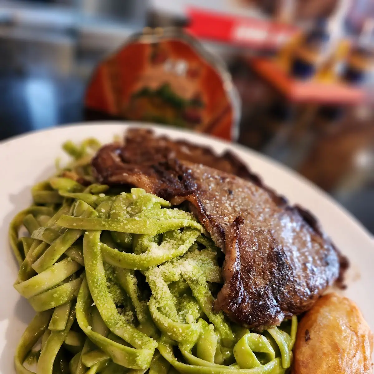 Tallarin Verde Con Bistec