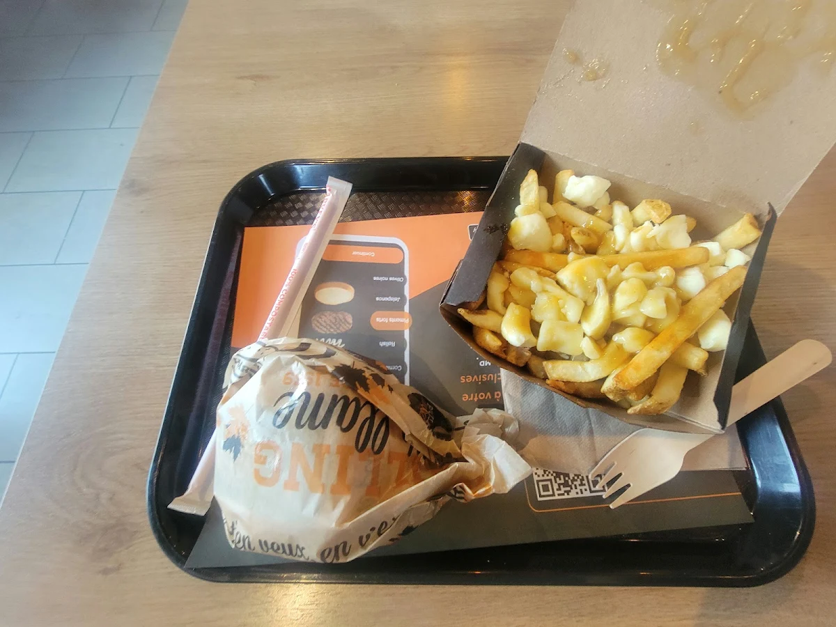 Grande Poutine, Harvey's