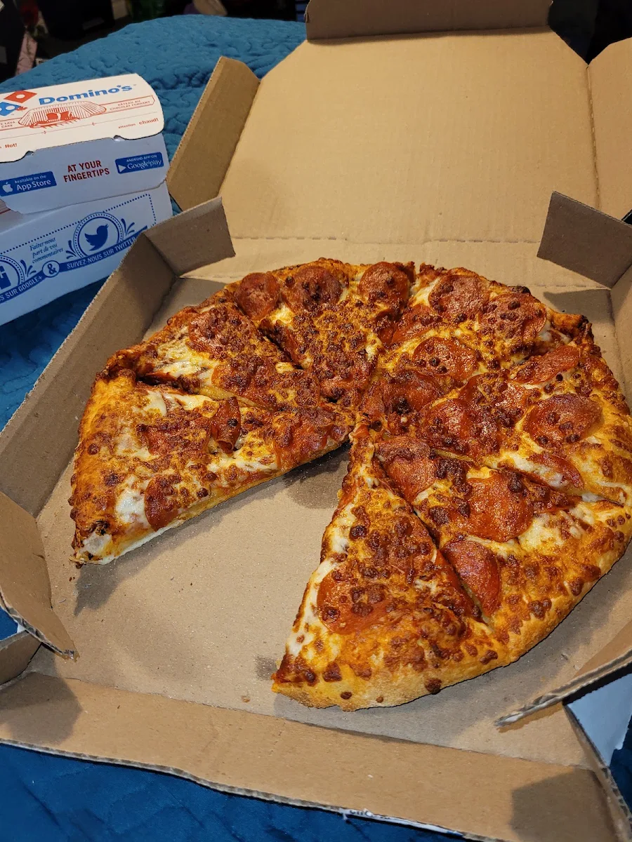 Pepperoni Feast, Domino's Pizza