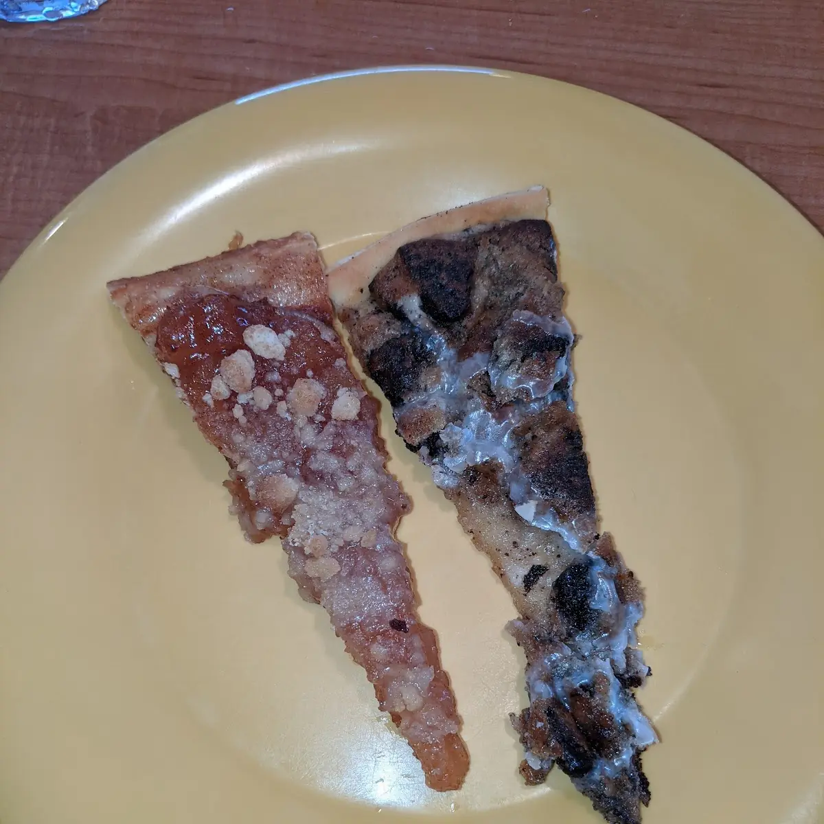 Apple Pie Pizza and Oreo Pizza