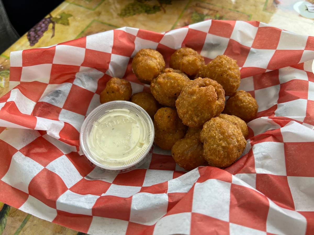 Fried Mushrooms and Fried Zucchini Sticks