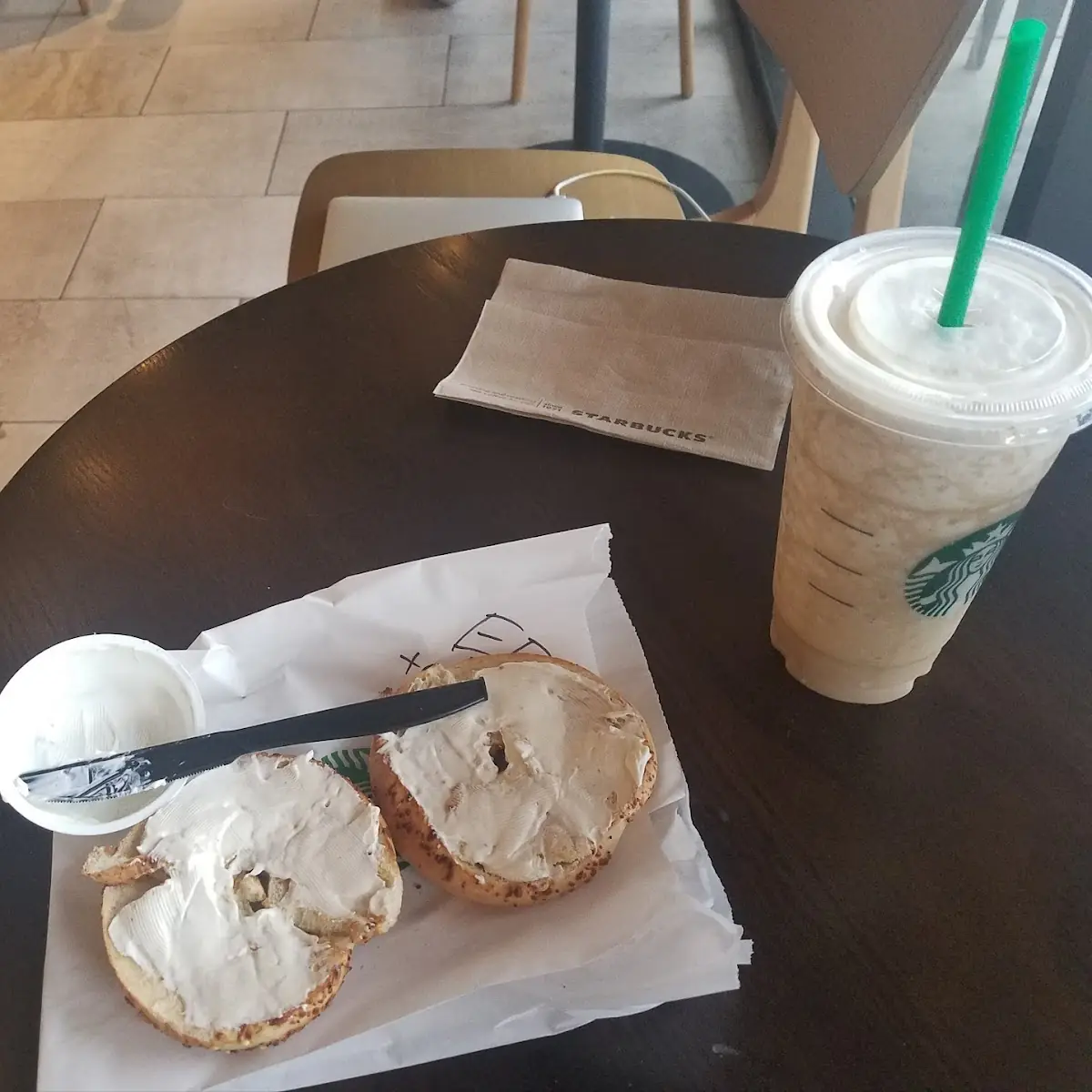 Everything Bagel w Cream Cheese