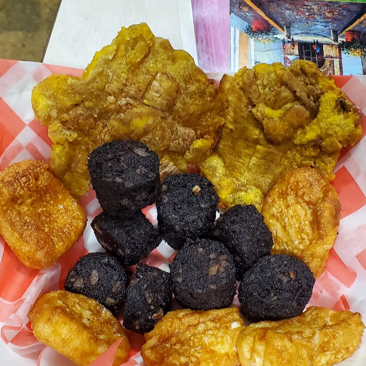 Tostones Morcilla Queso Frito
