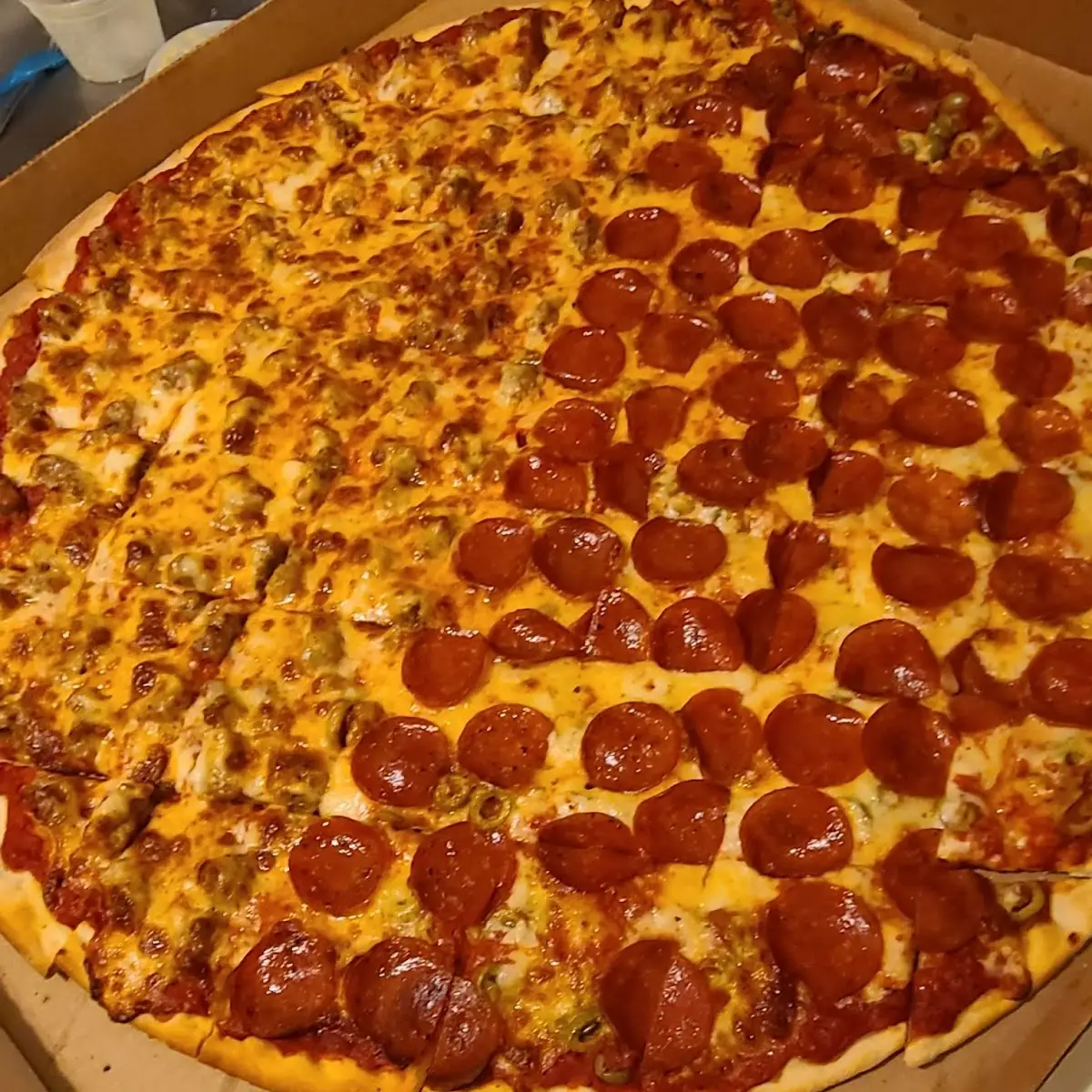 Large Thin Crust Pepperoni Pizza in Box