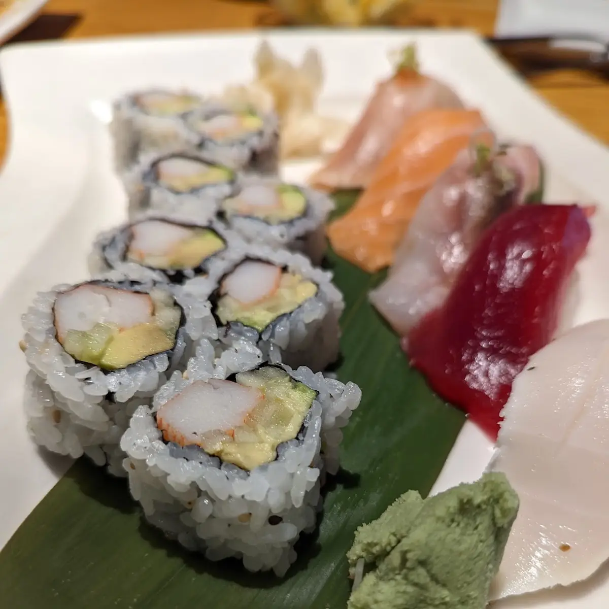 Avocado Cucumber Sushi Maki