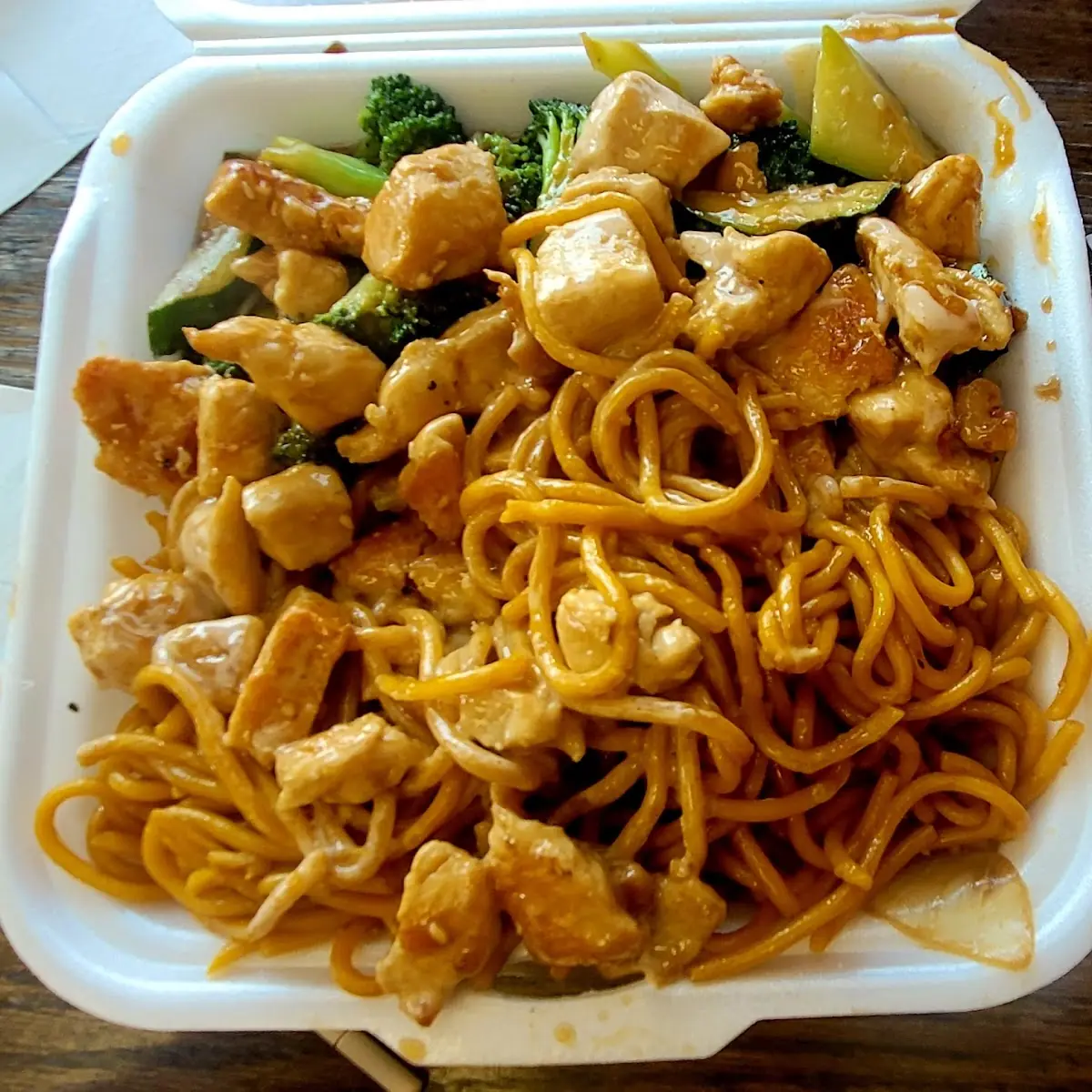 Chicken Lo Mein