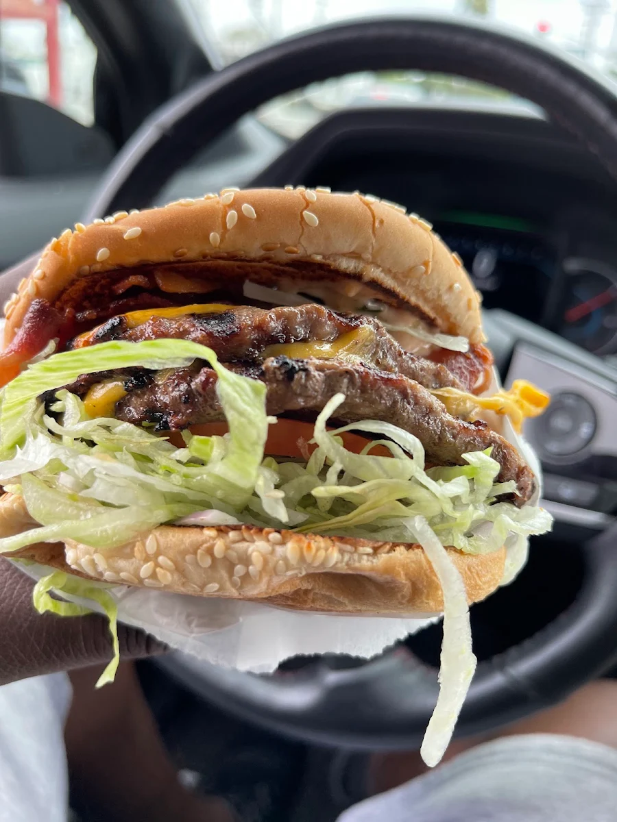 Avocado Bacon Cheese Burger