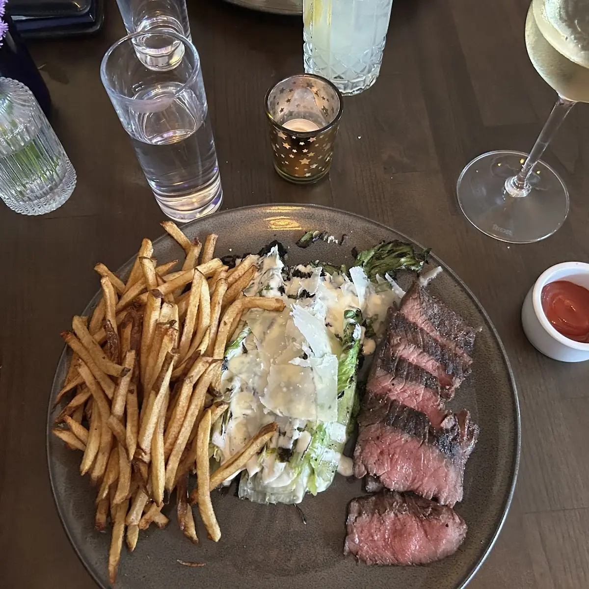Steak Grilled Salad with Fries