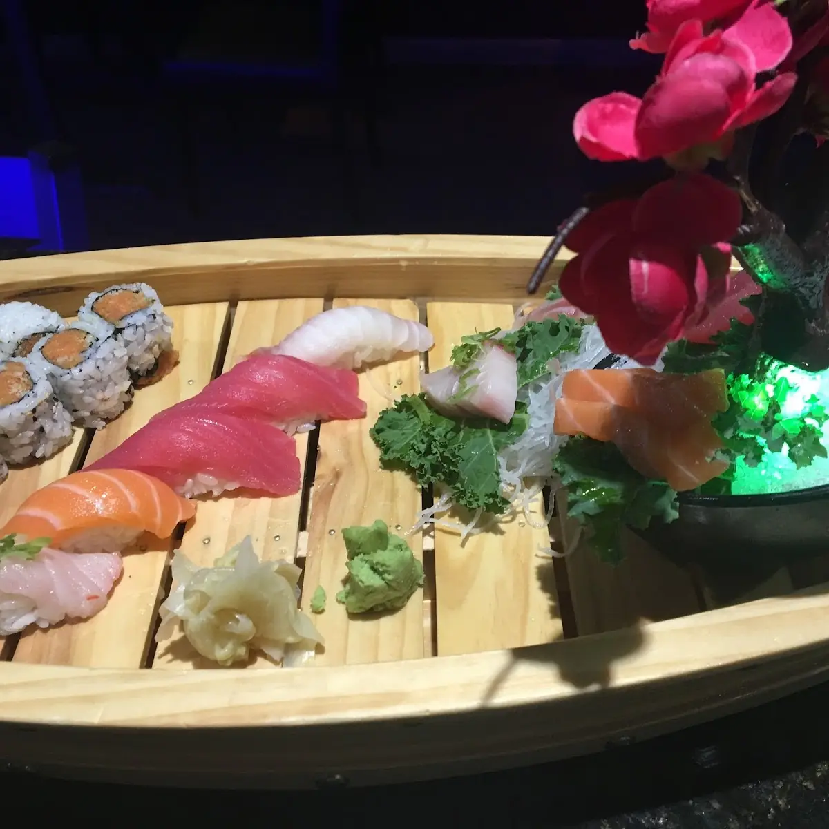 Nigiri Sashimi Deluxe