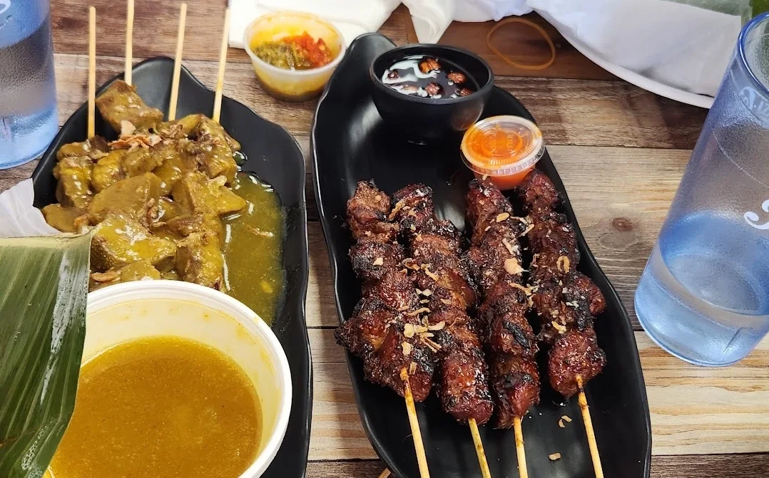 Sate Babi Dan Sate Padang