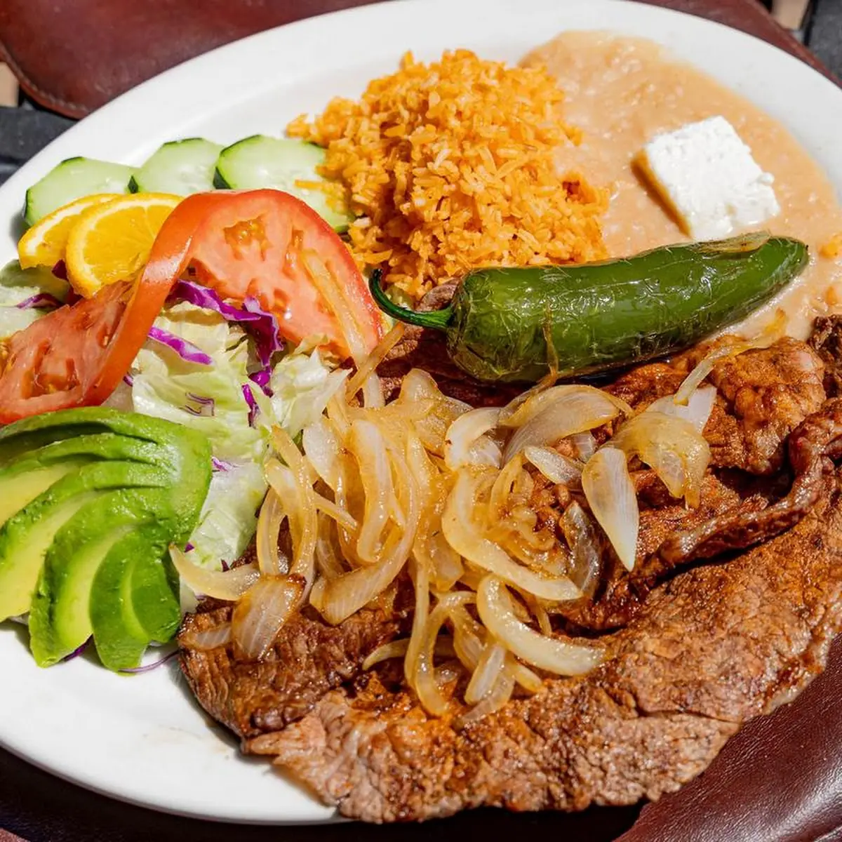 Combo De Carne Encebollada Beef with Onions Combo