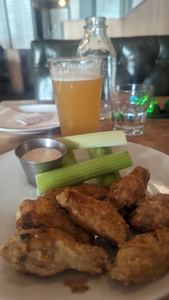 Chicken Wings, Central Social Hall