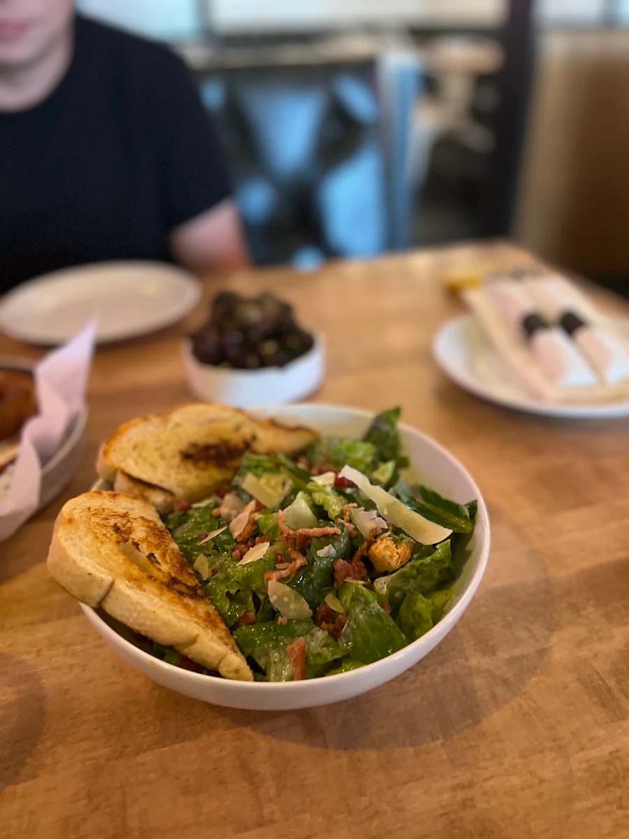 The Caesar Salad, Central Social Hall